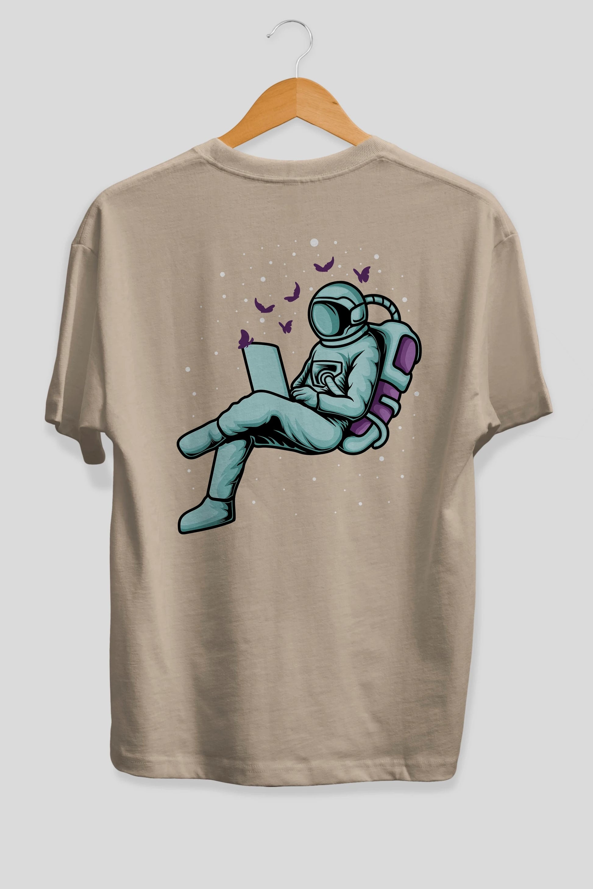 Work with Butterflies in Space Arka Baskılı Oversize t-shirt Erkek Kadın Unisex