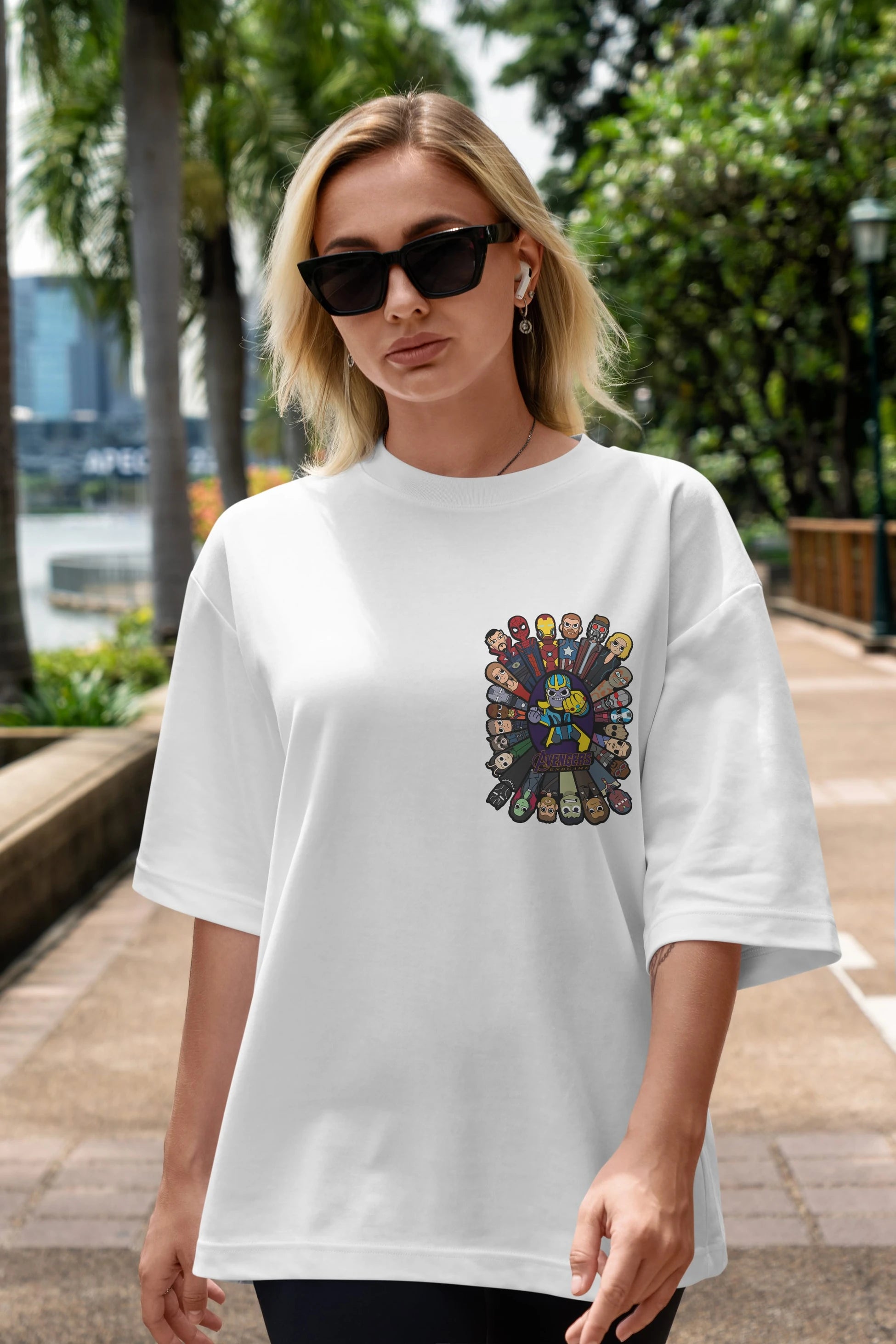 The Avengers (2) Ön Sol Baskılı Oversize t-shirt Erkek Kadın Unisex %100 Pamuk Bisiklet Yaka tişort
