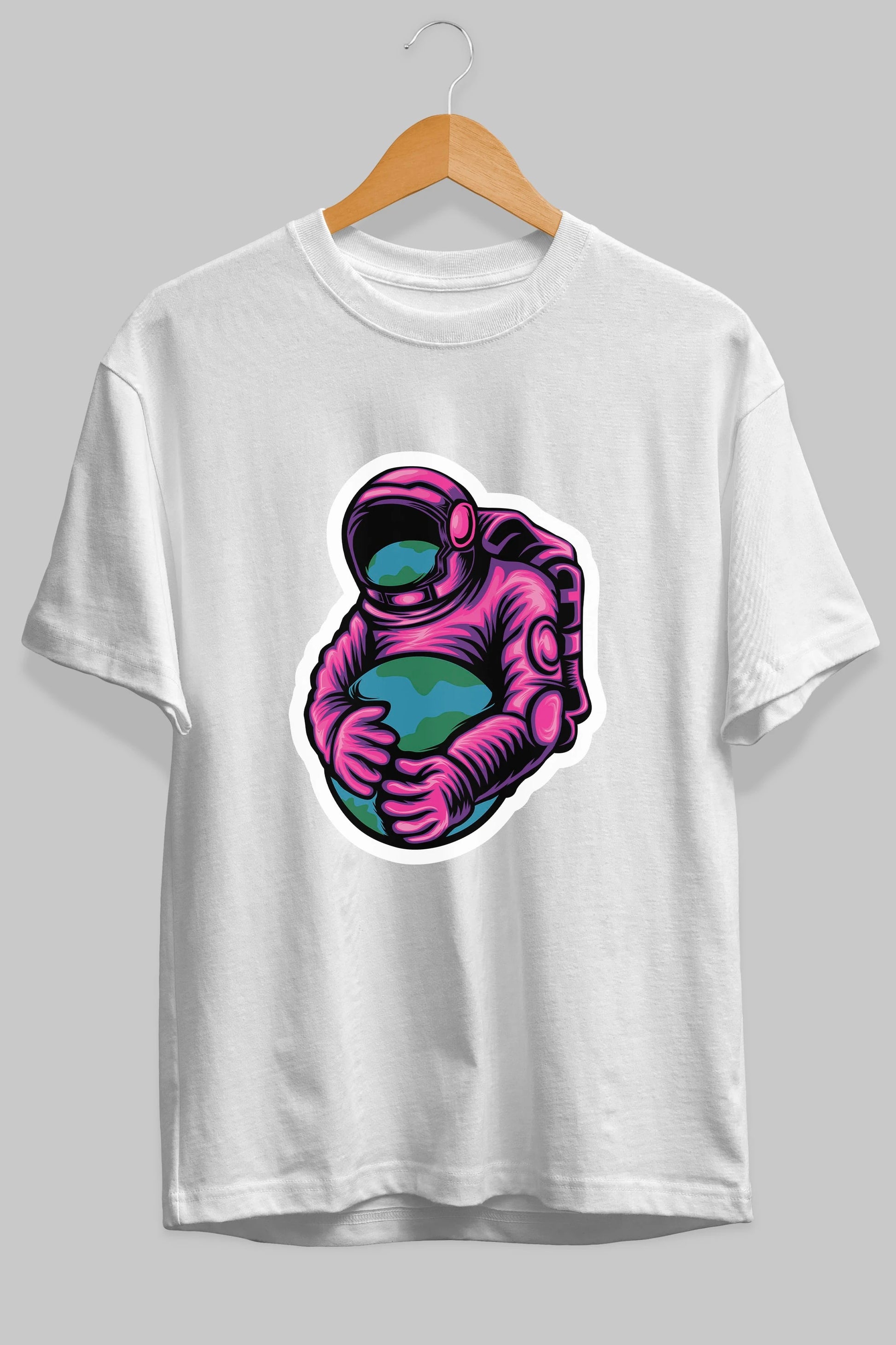 Astronaut Holding Up The Earth Sticker Ön Baskılı Oversize t-shirt Erkek Kadın Unisex