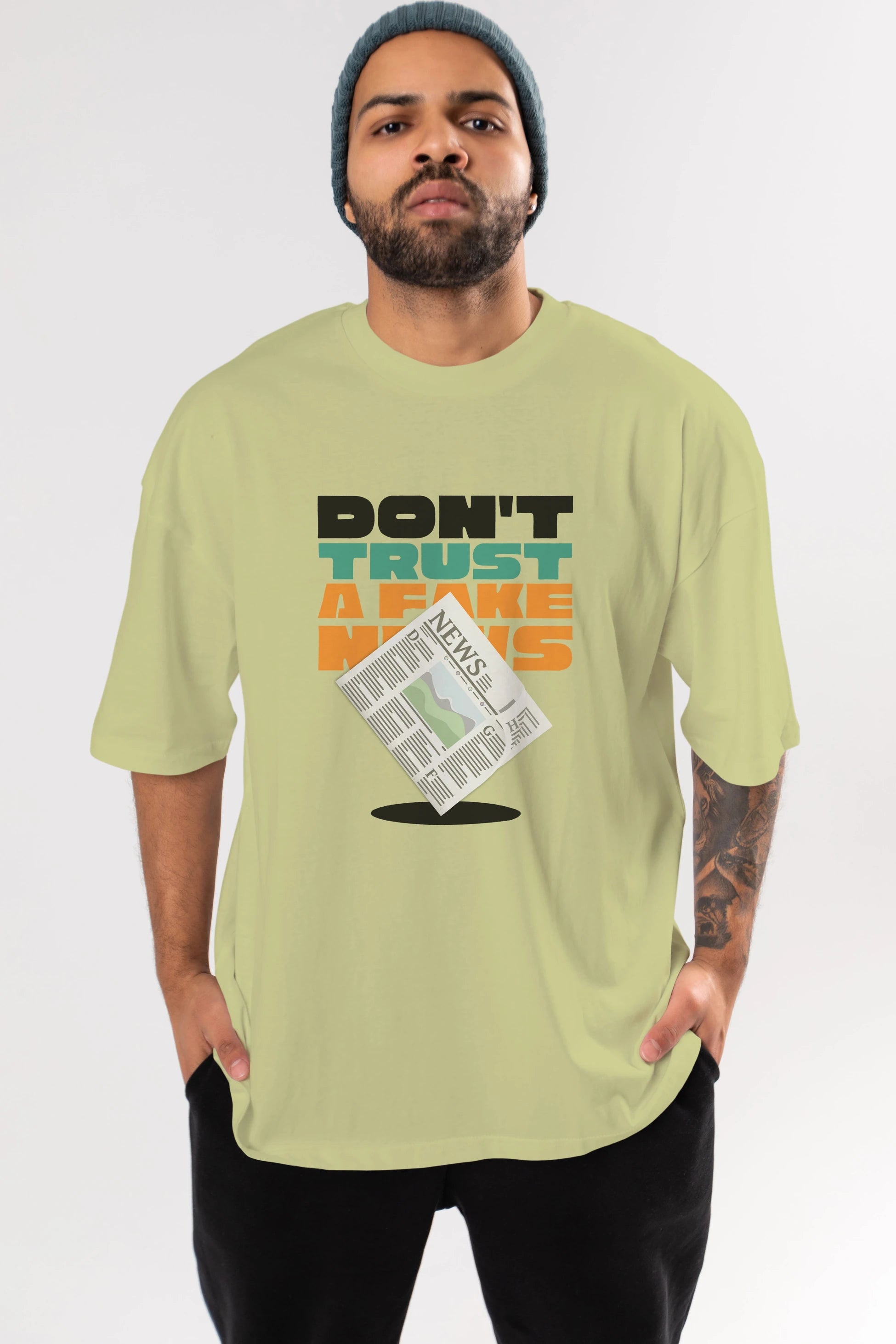 Dont Trust a Fake News Yazılı Ön Baskılı Oversize t-shirt Erkek Kadın Unisex