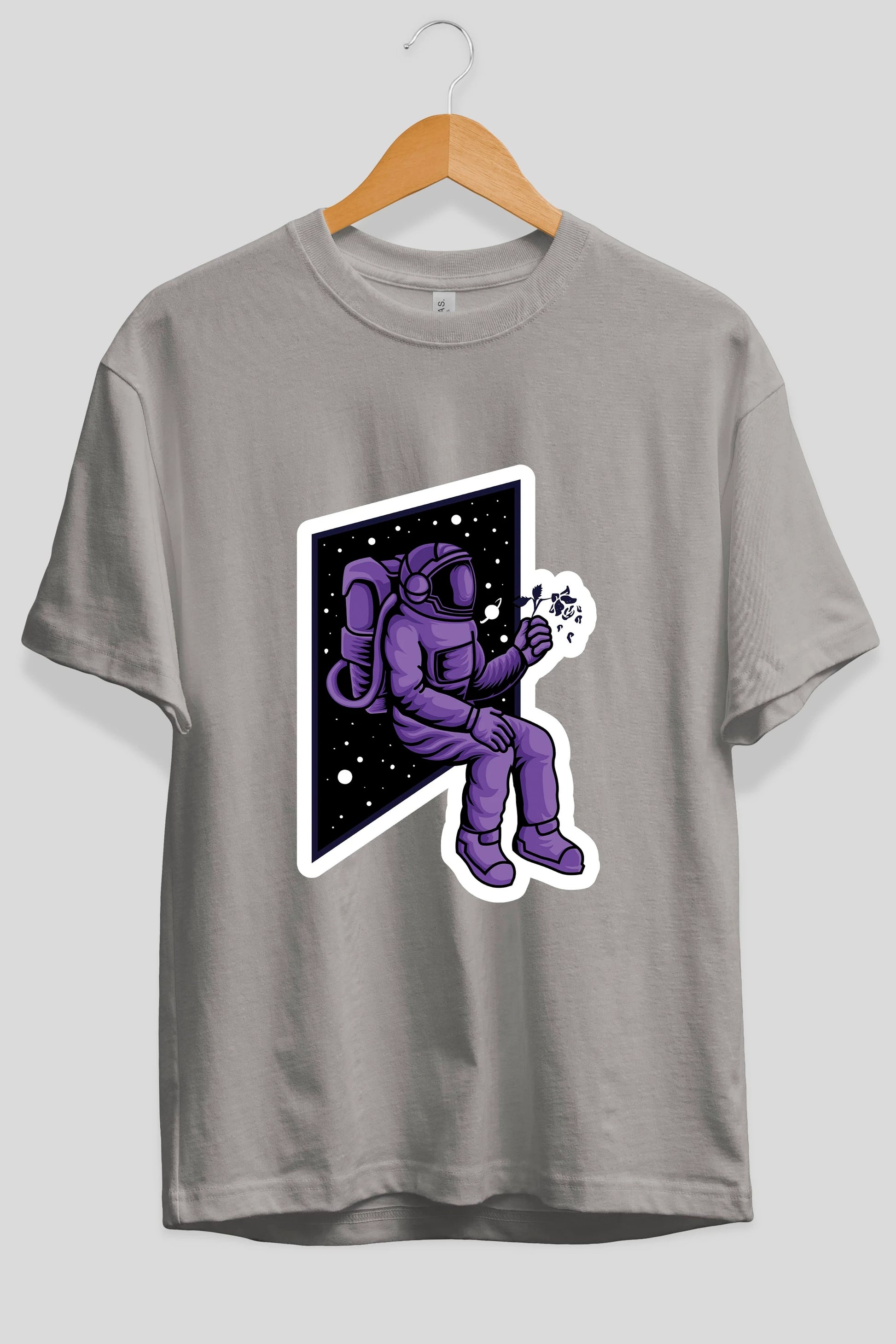 Astronaut holding black rose sticker Ön Baskılı Oversize t-shirt Erkek Kadın Unisex