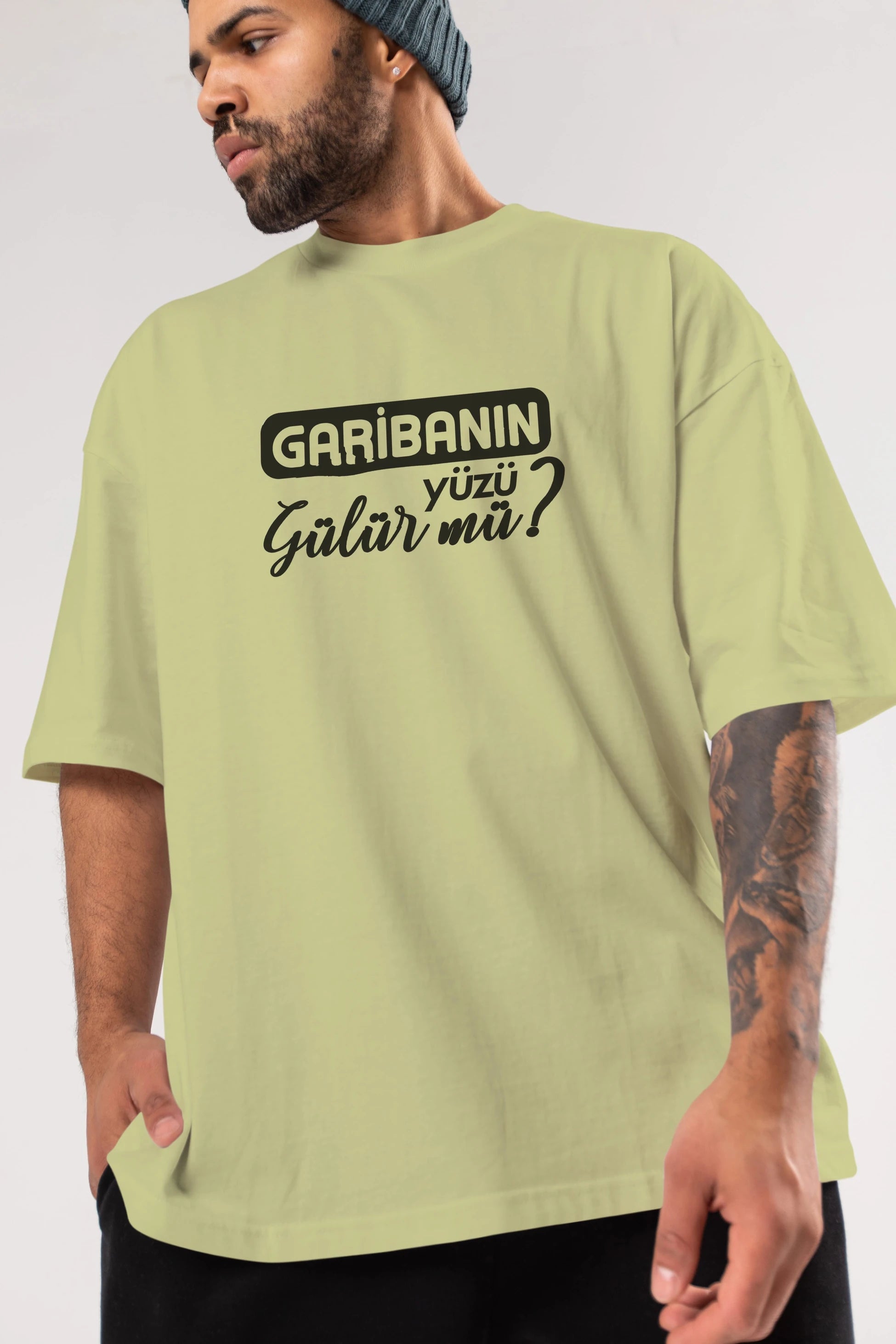 Garibanın Yüzü Gülür Mü Ön Baskılı Oversize t-shirt %100 pamuk Erkek Kadın Unisex