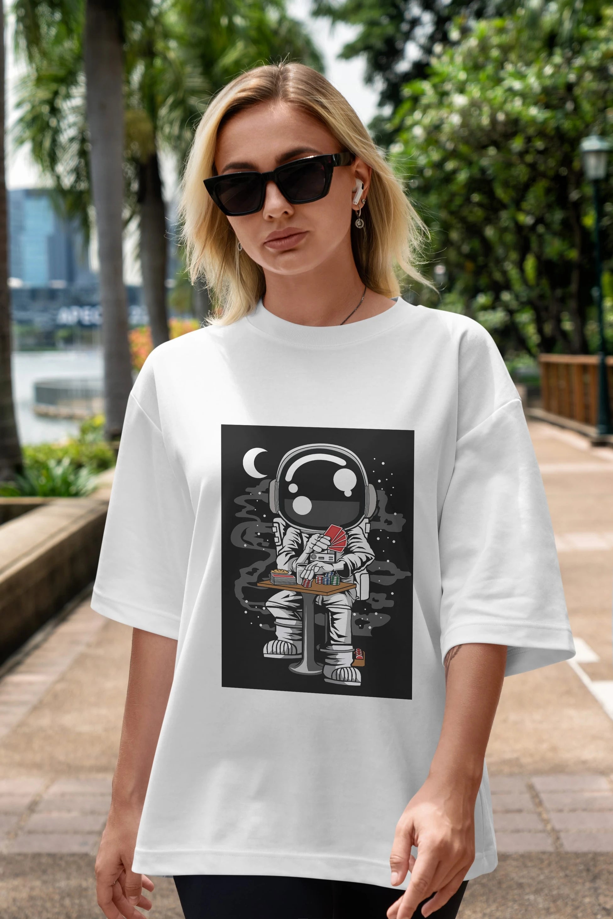 Astronaut Gambler Ön Baskılı Oversize t-shirt Erkek Kadın Unisex
