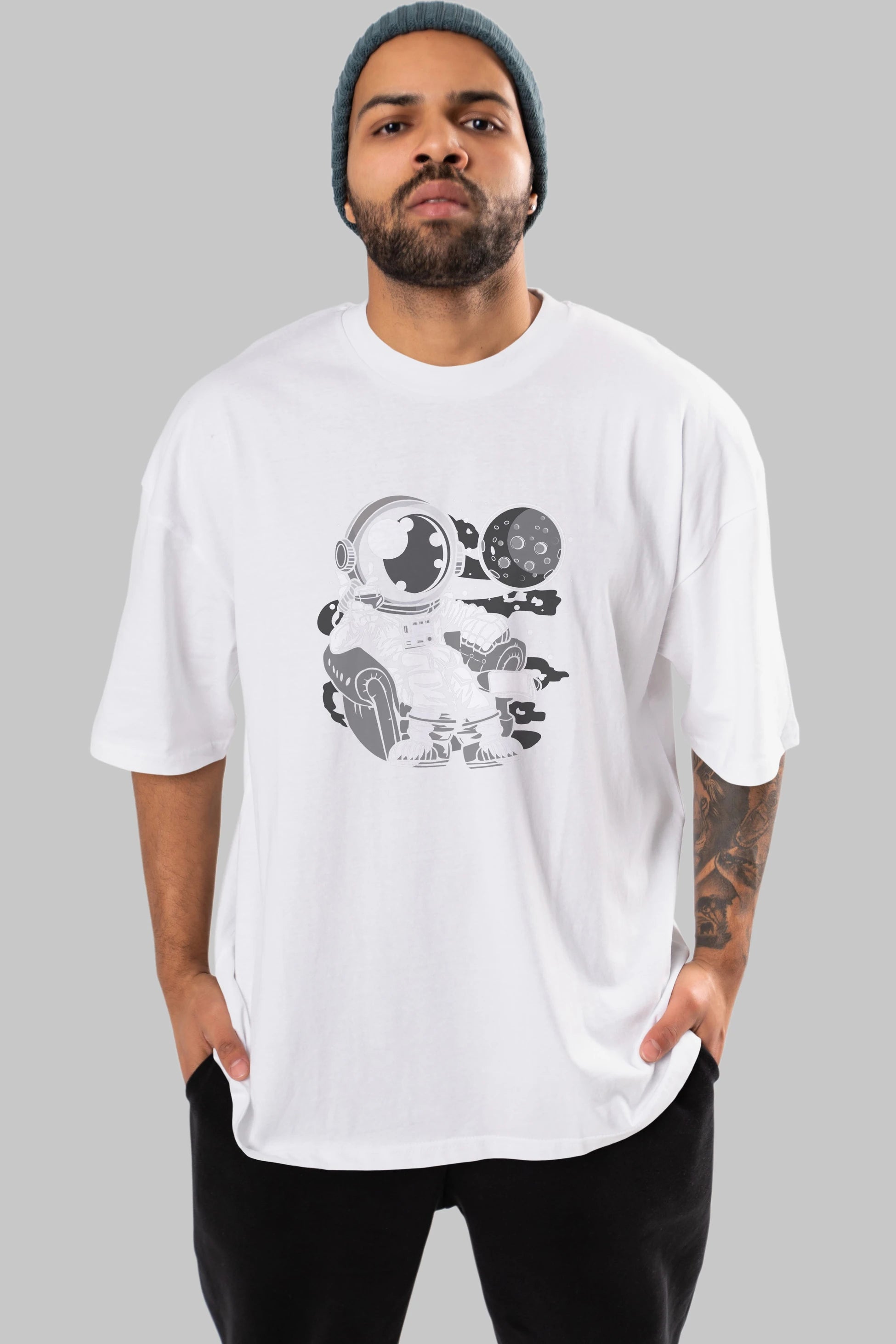 Astronaut Drinking And Relax Ön Baskılı Oversize t-shirt Erkek Kadın Unisex