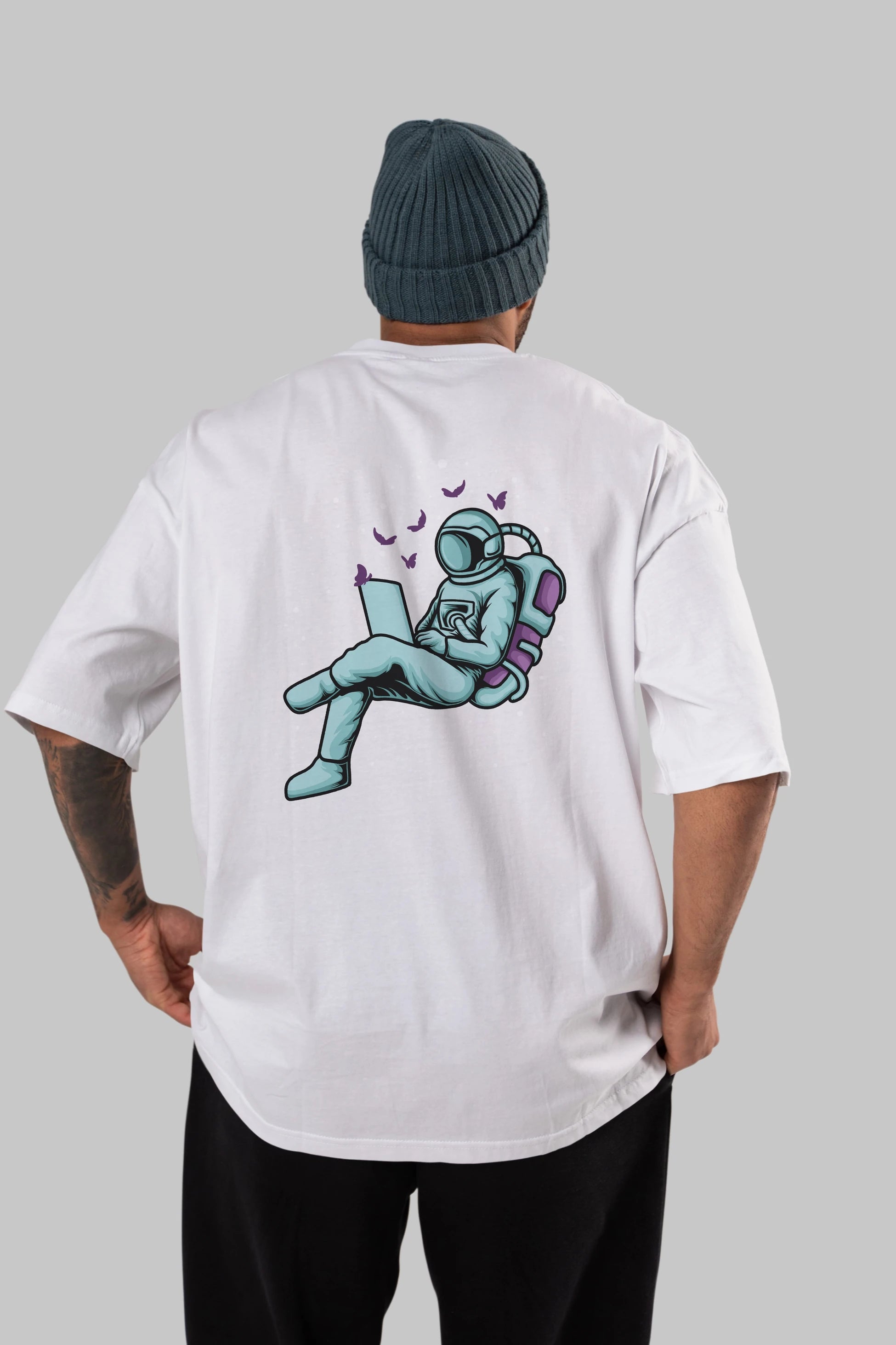 Work with Butterflies in Space Arka Baskılı Oversize t-shirt Erkek Kadın Unisex