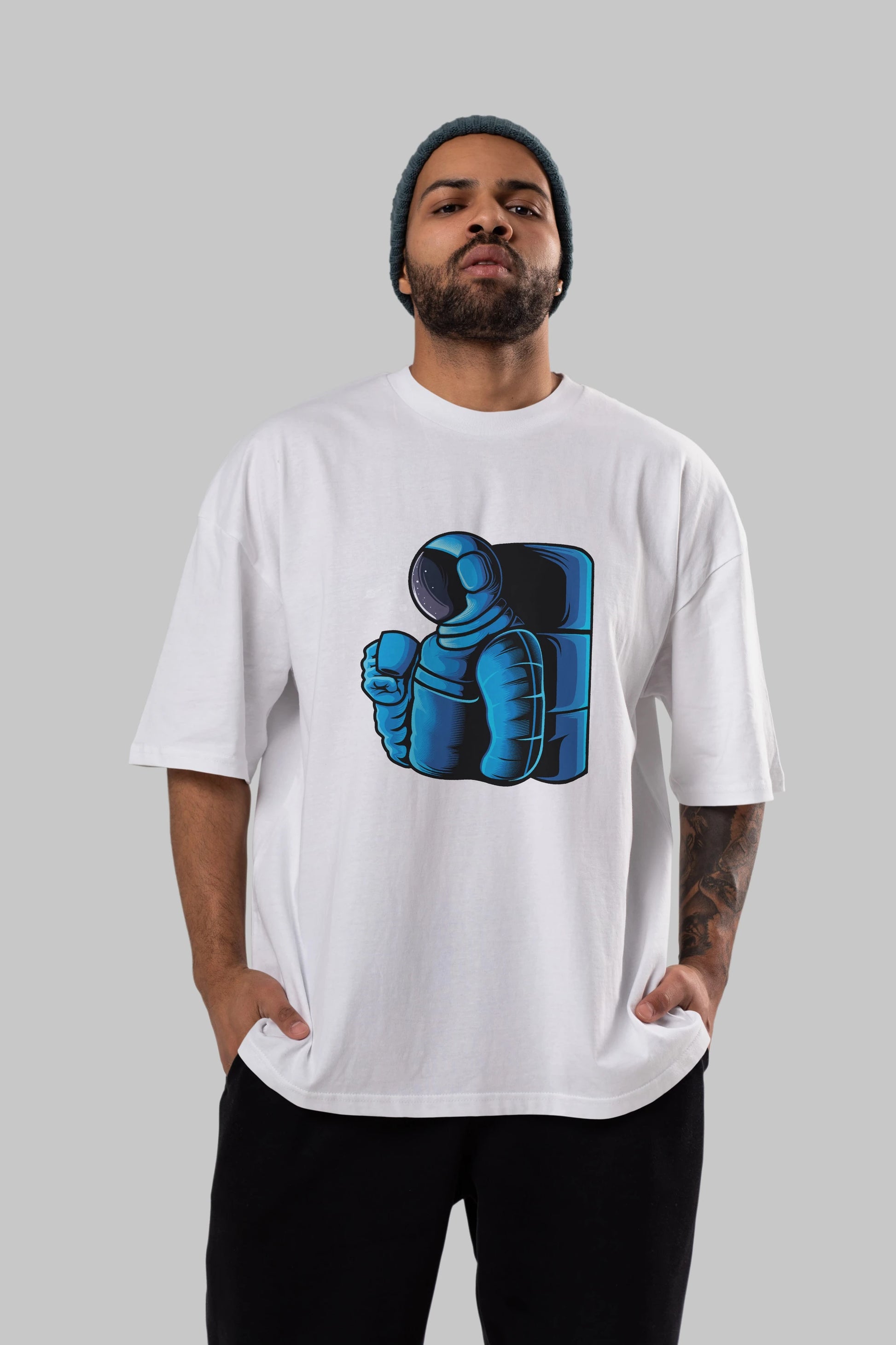 Drinking coffee in space Ön Baskılı Oversize t-shirt Erkek Kadın Unisex