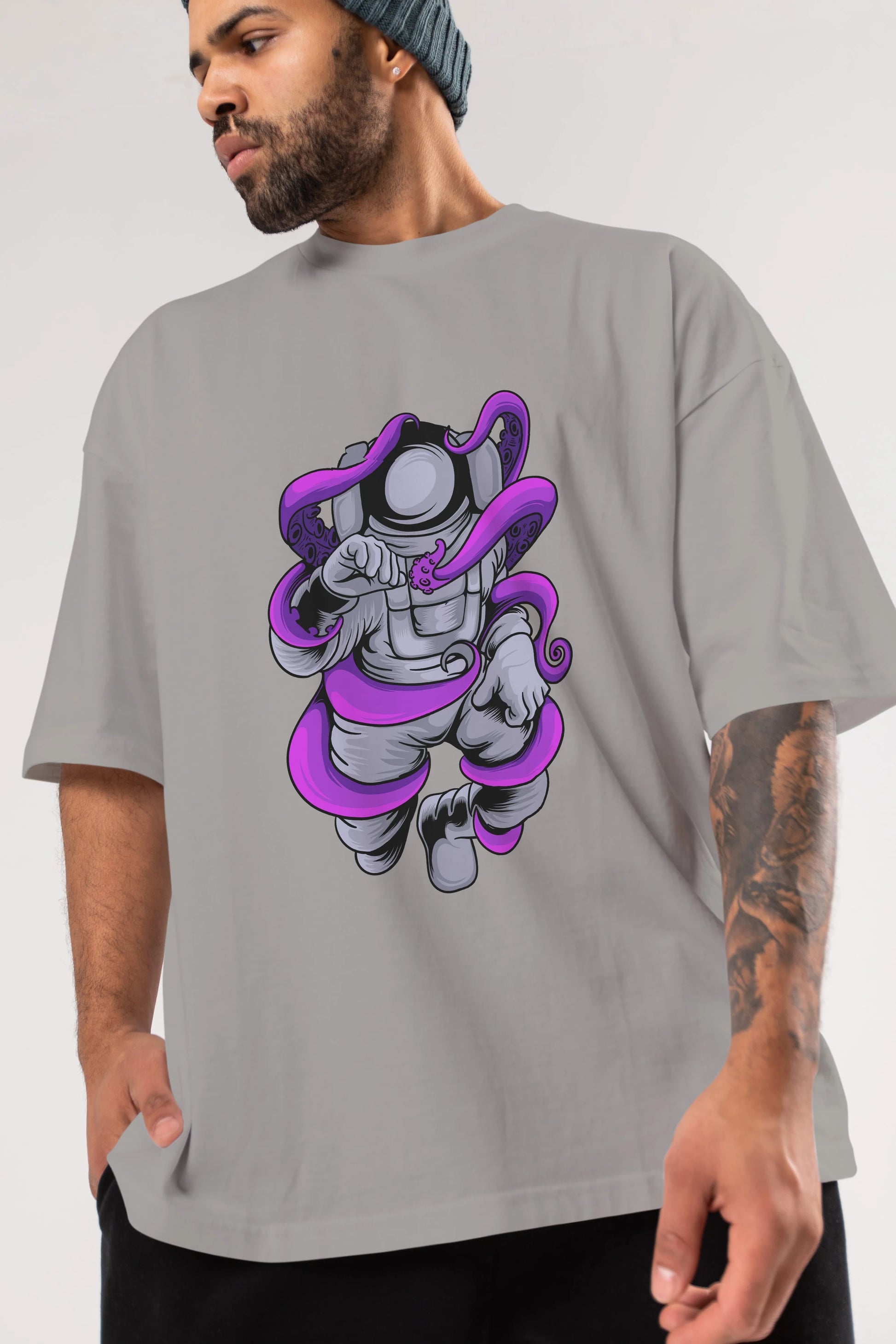 Astronaut fighting octopus Ön Baskılı Oversize t-shirt Erkek Kadın Unisex