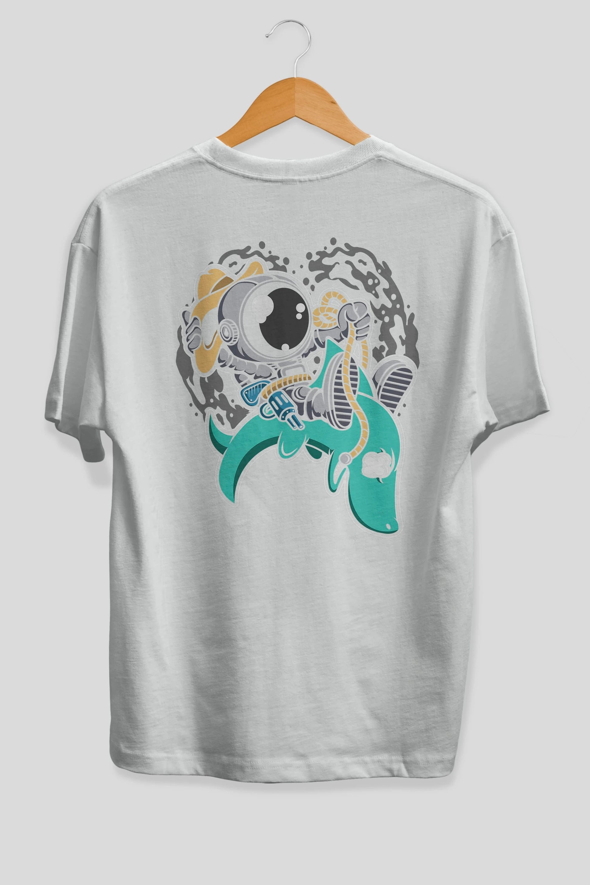 Astronaut Riding Shark Arka Baskılı Oversize t-shirt Erkek Kadın Unisex