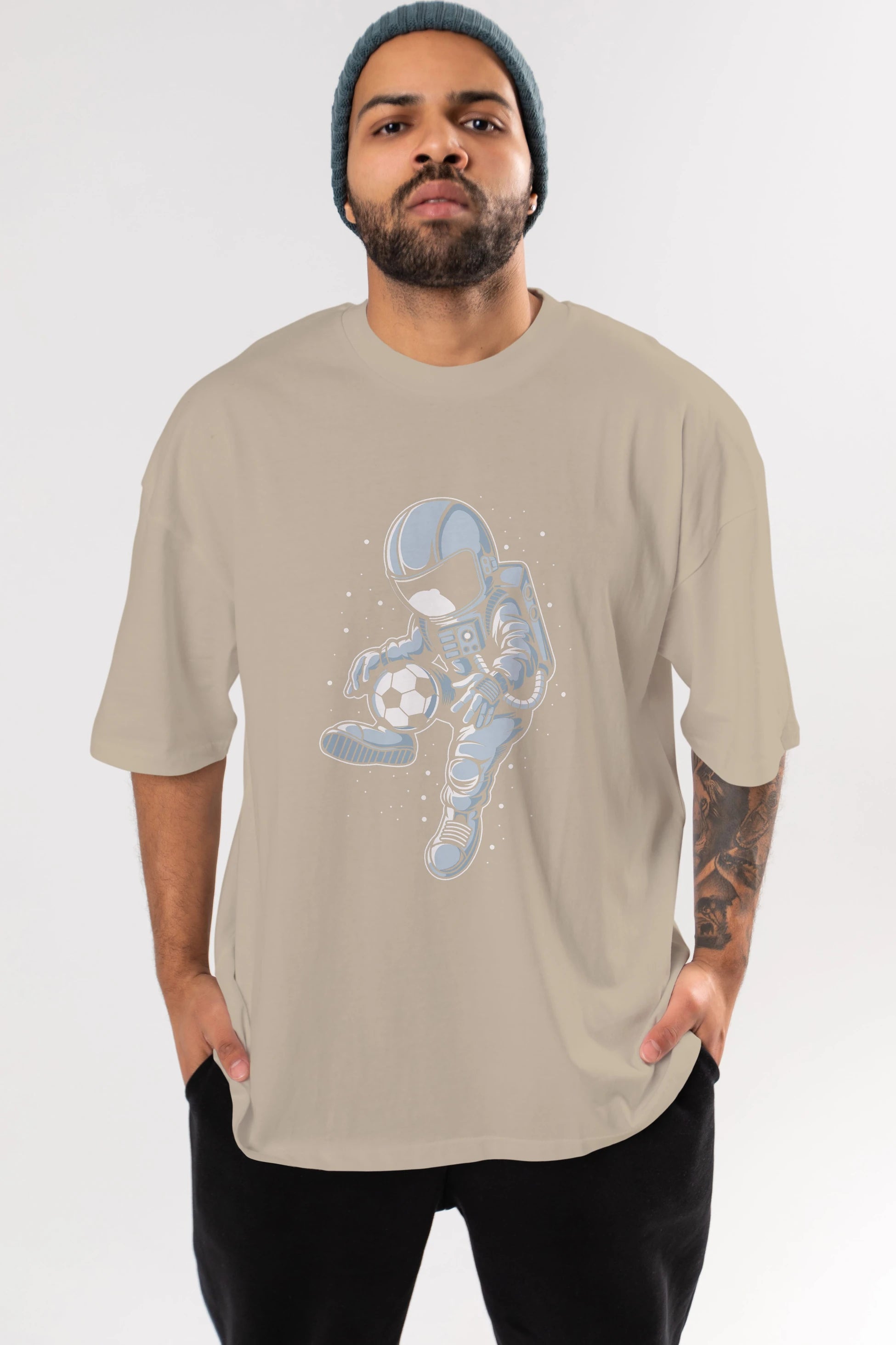 Astronaut Soccer Player Ön Baskılı Oversize t-shirt Erkek Kadın Unisex