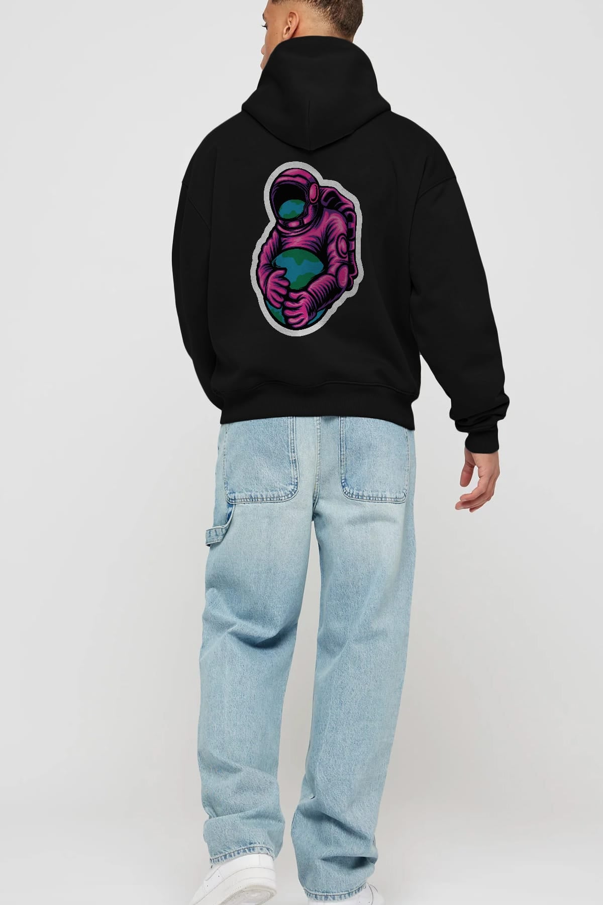 Astronaut Holding Up The Earth Sticker Arka Baskılı Hoodie Oversize Kapüşonlu Sweatshirt Erkek Kadın Unisex