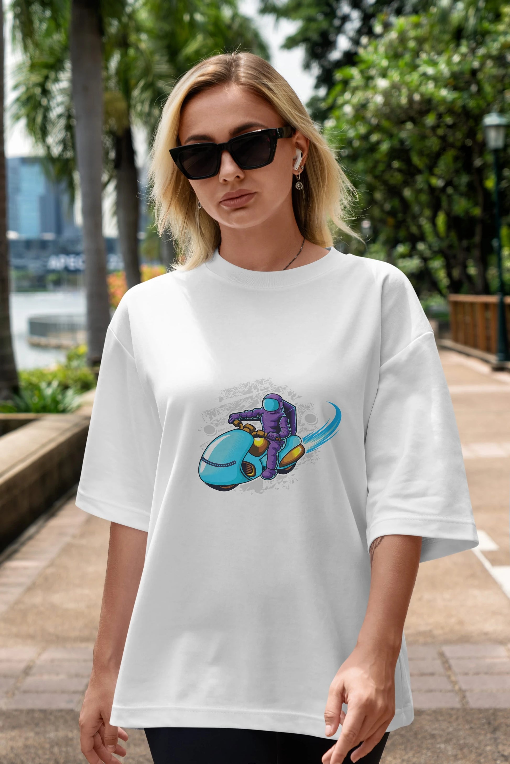 Astrorider in Space Ön Baskılı Oversize t-shirt Erkek Kadın Unisex