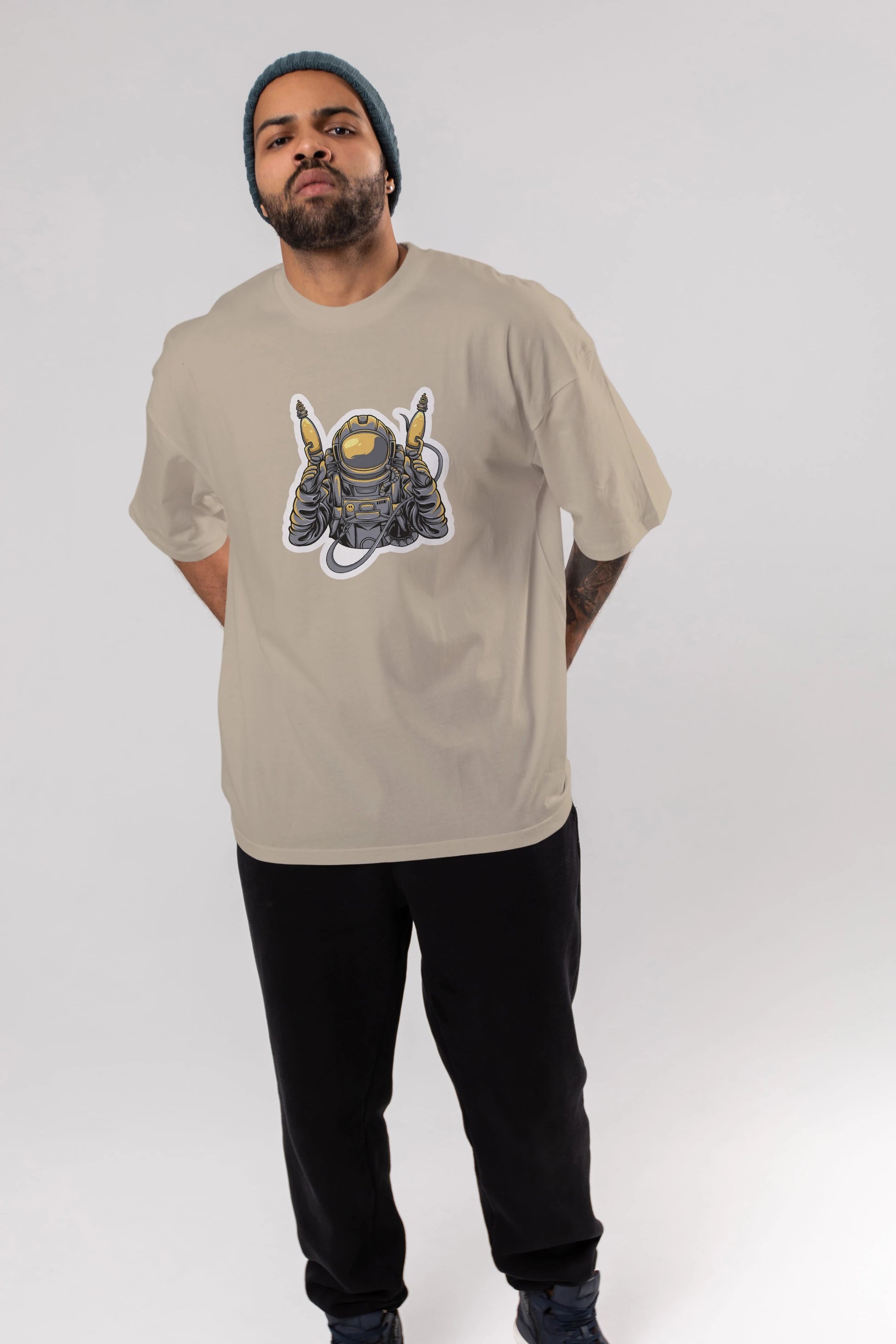 Alien Hunter Sticker Ön Baskılı Oversize t-shirt Erkek Kadın Unisex