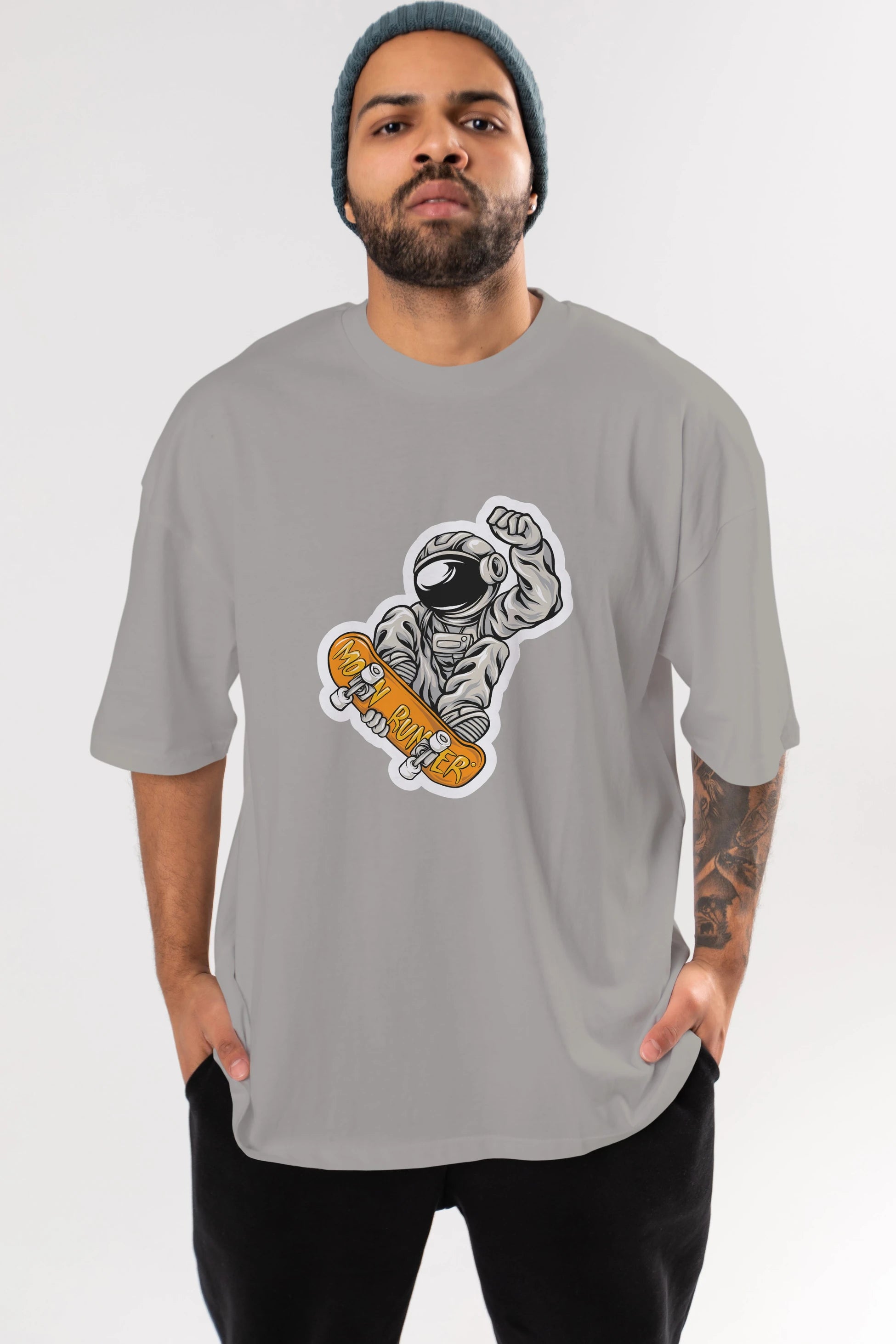 Moon Runner Sticker Ön Baskılı Oversize t-shirt Erkek Kadın Unisex