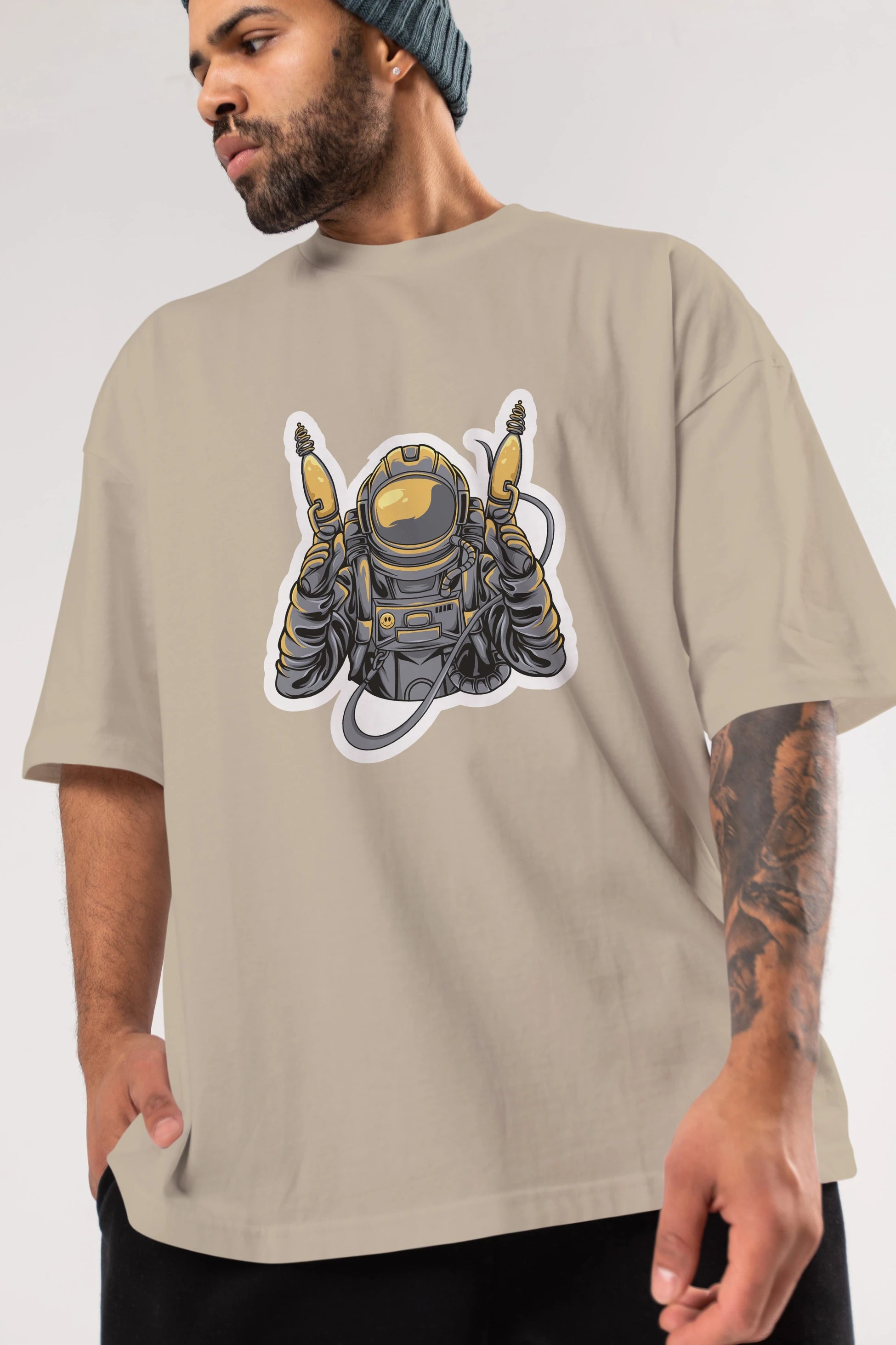 Alien Hunter Sticker Ön Baskılı Oversize t-shirt Erkek Kadın Unisex