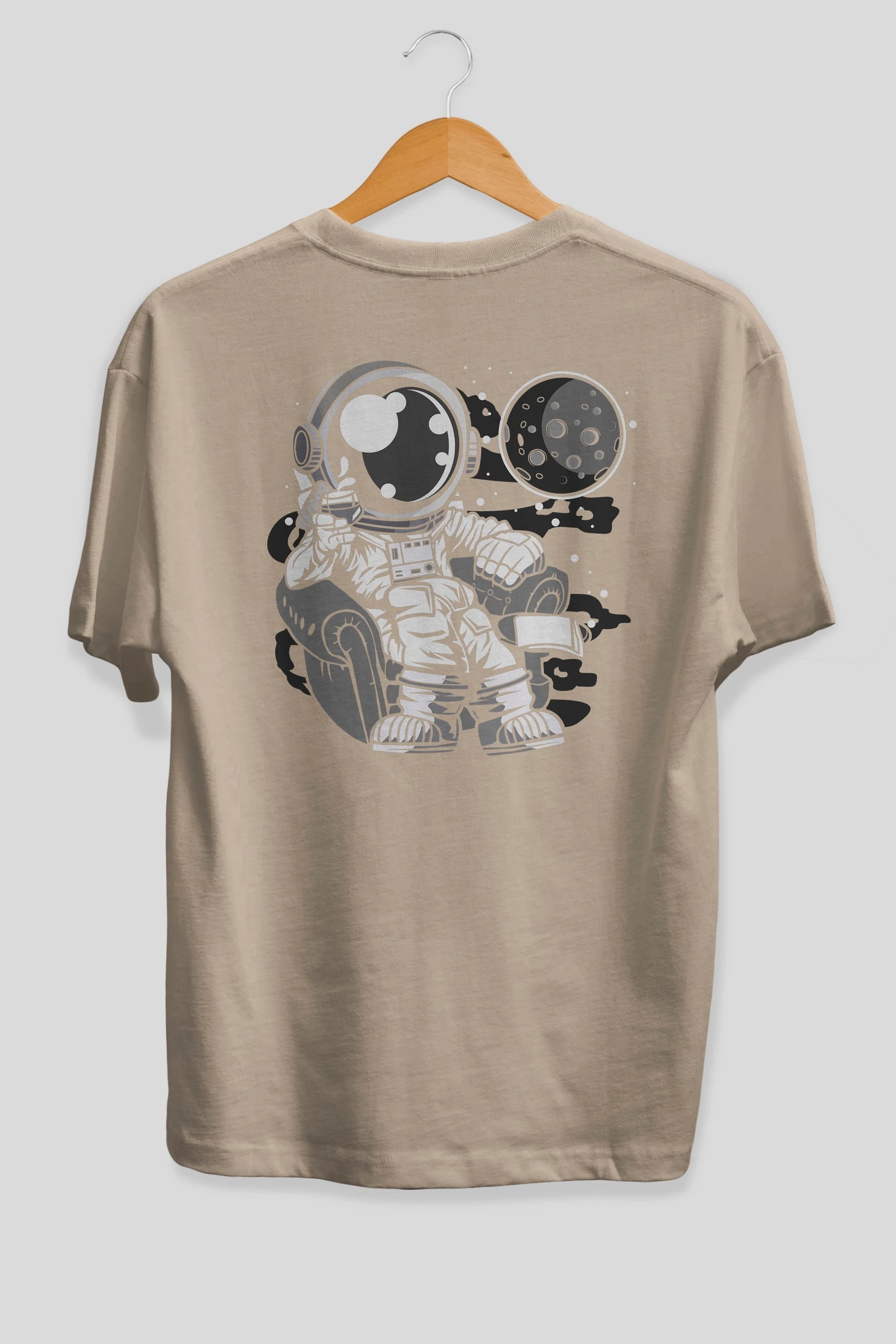 Astronaut Drinking And Relax Arka Baskılı Oversize t-shirt Erkek Kadın Unisex