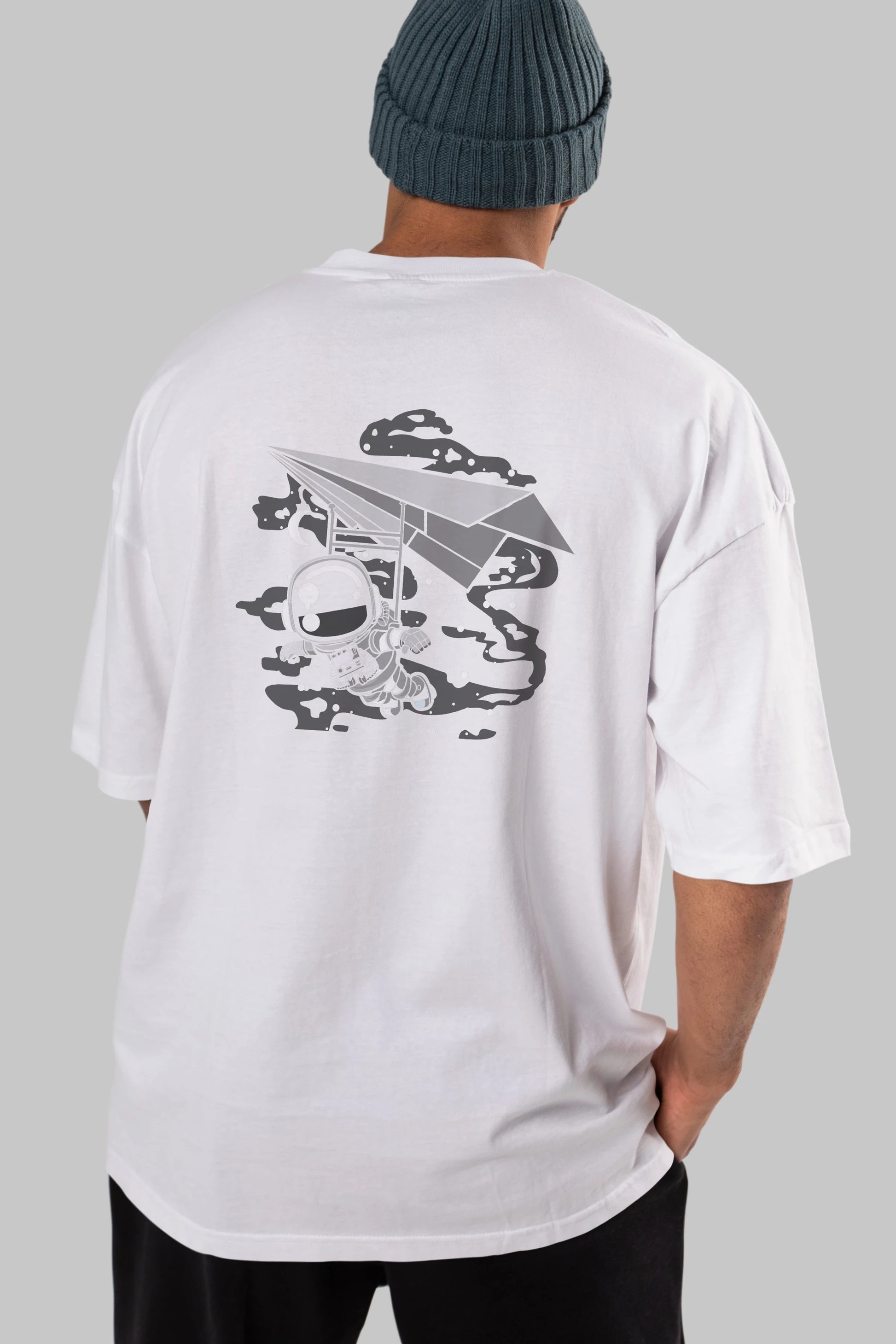 Astronaut Flying Arka Baskılı Oversize t-shirt Erkek Kadın Unisex