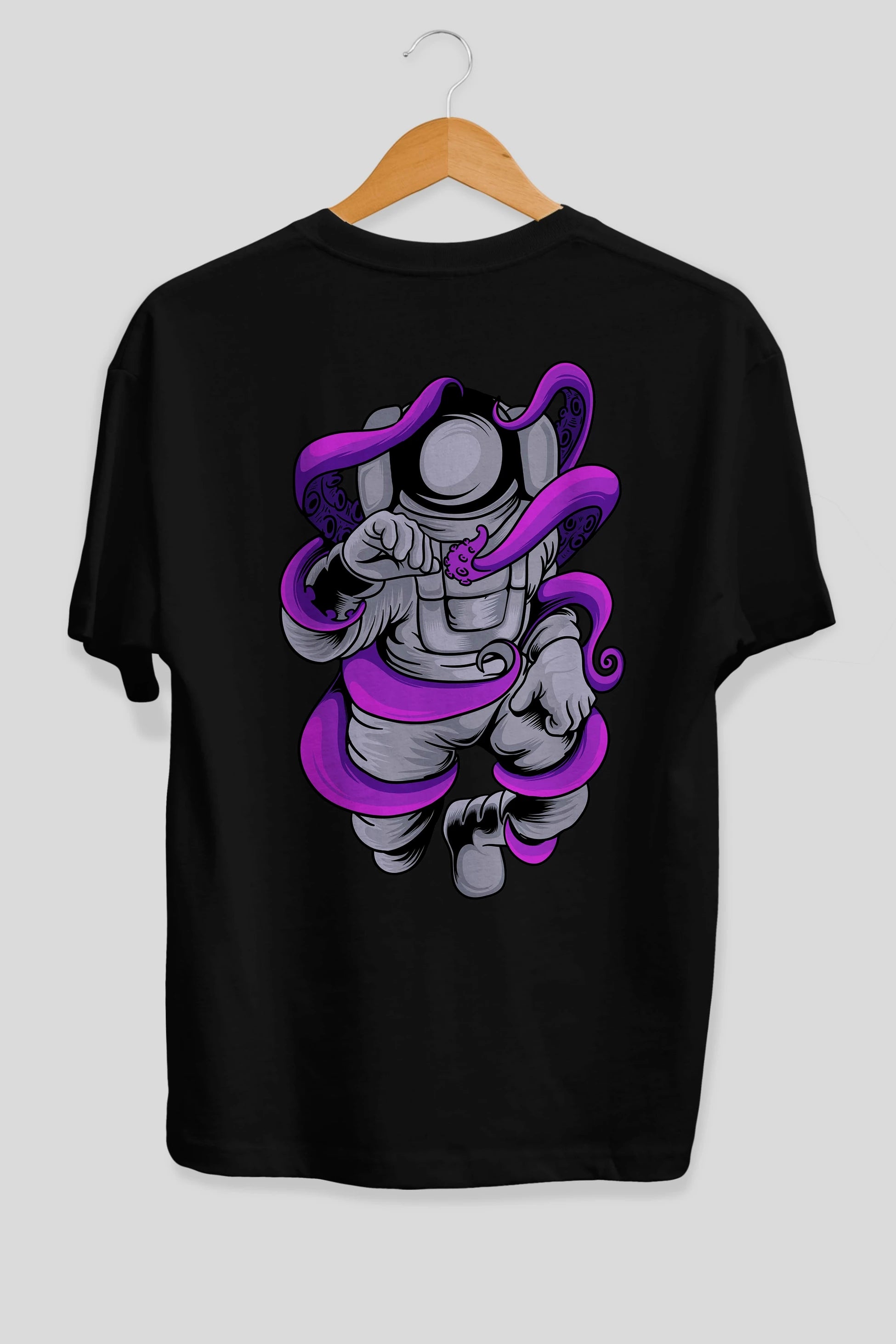 Astronaut fighting octopus Arka Baskılı Oversize t-shirt Erkek Kadın Unisex