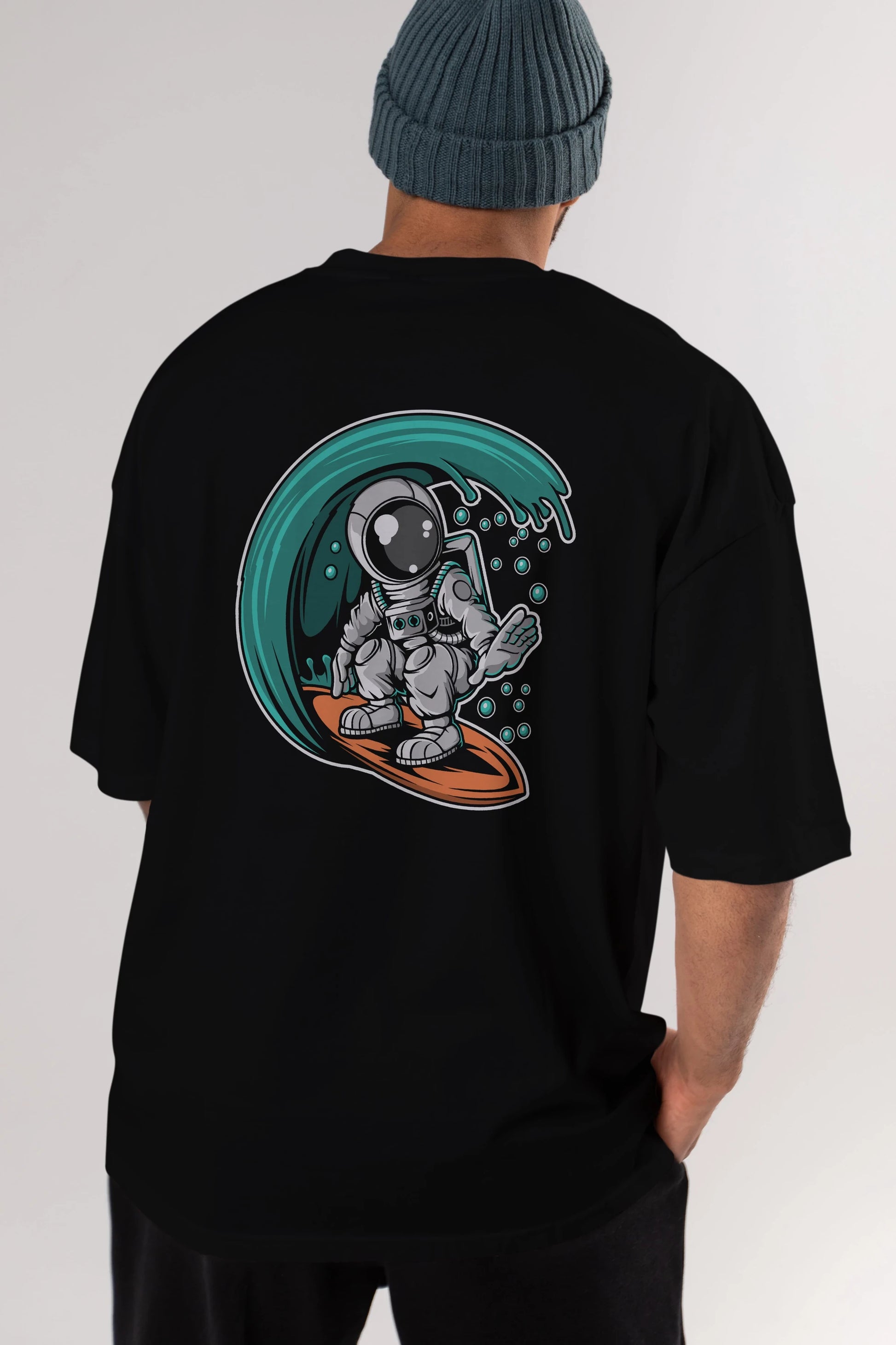 Astronaut Surfing Arka Baskılı Oversize t-shirt Erkek Kadın Unisex