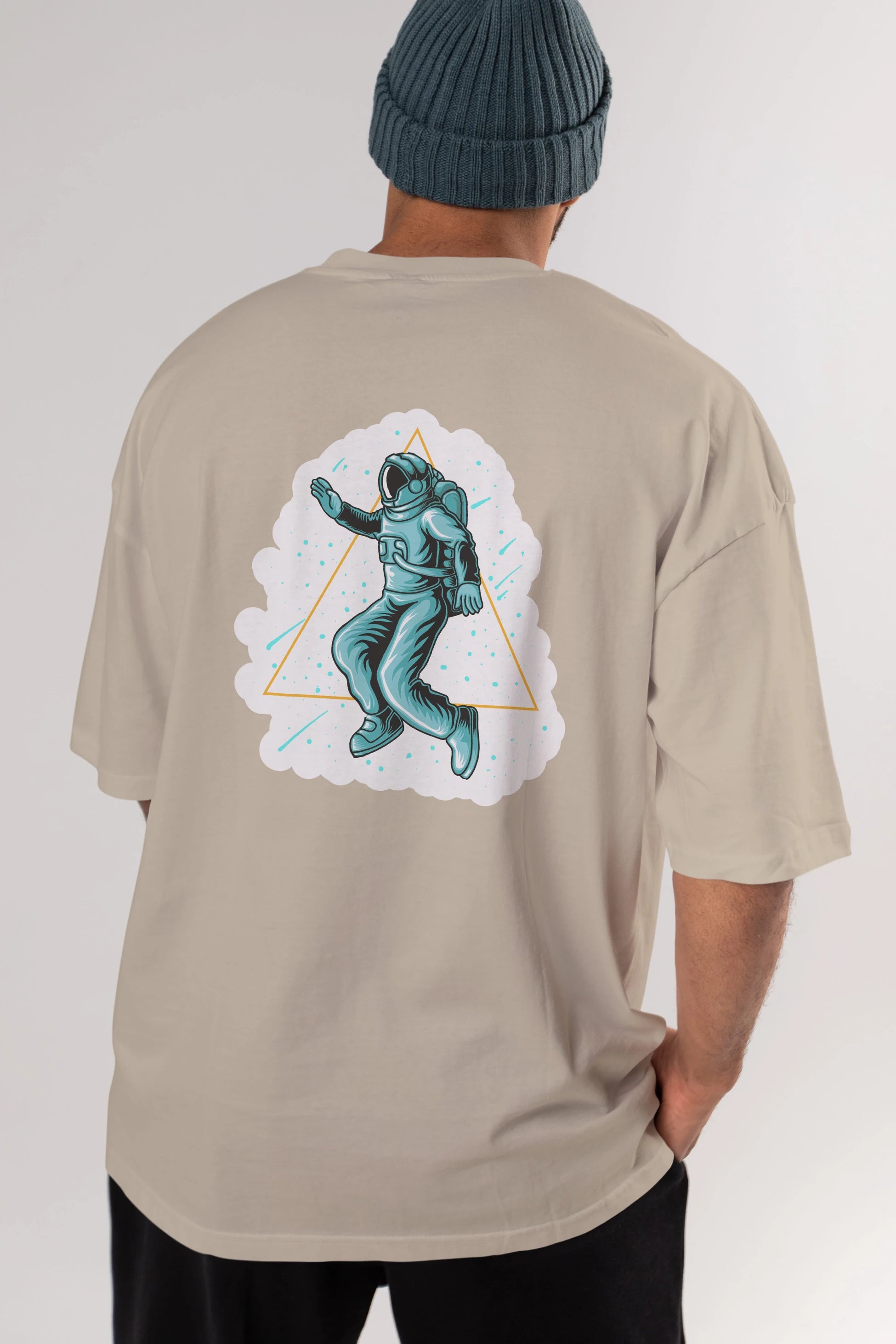 Astronaut Starry Triangle Sticker Arka Baskılı Oversize t-shirt Erkek Kadın Unisex