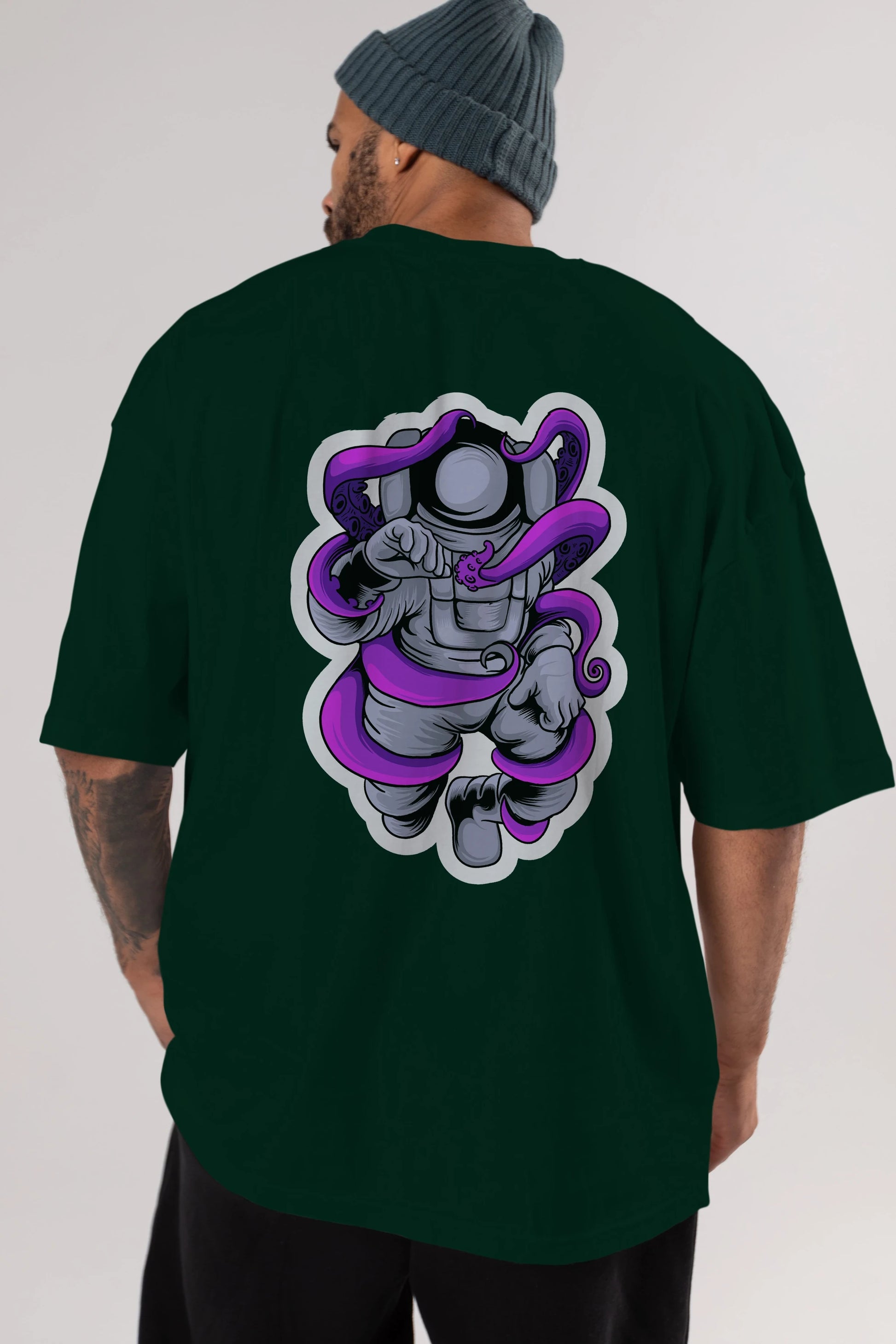 Astronaut fighting octopus sticker Arka Baskılı Oversize t-shirt Erkek Kadın Unisex