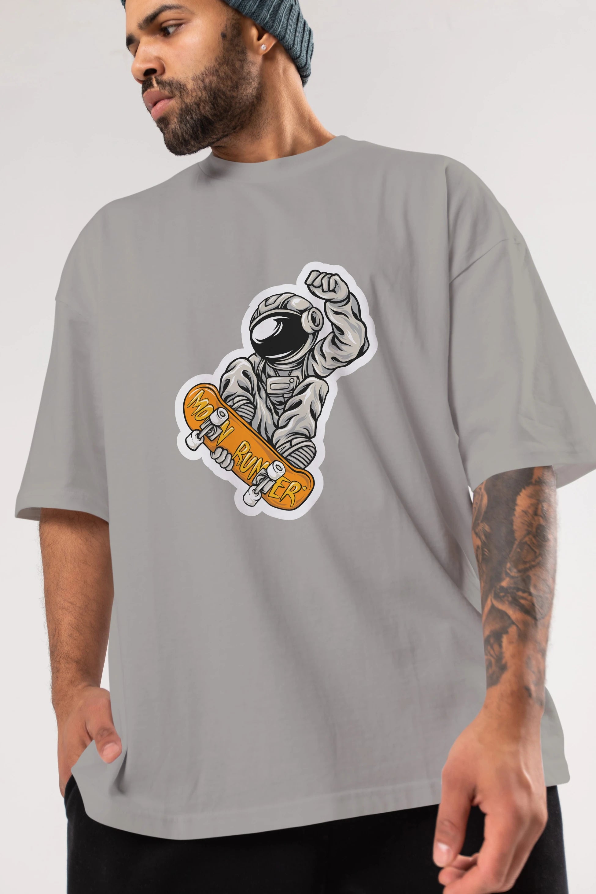 Moon Runner Sticker Ön Baskılı Oversize t-shirt Erkek Kadın Unisex