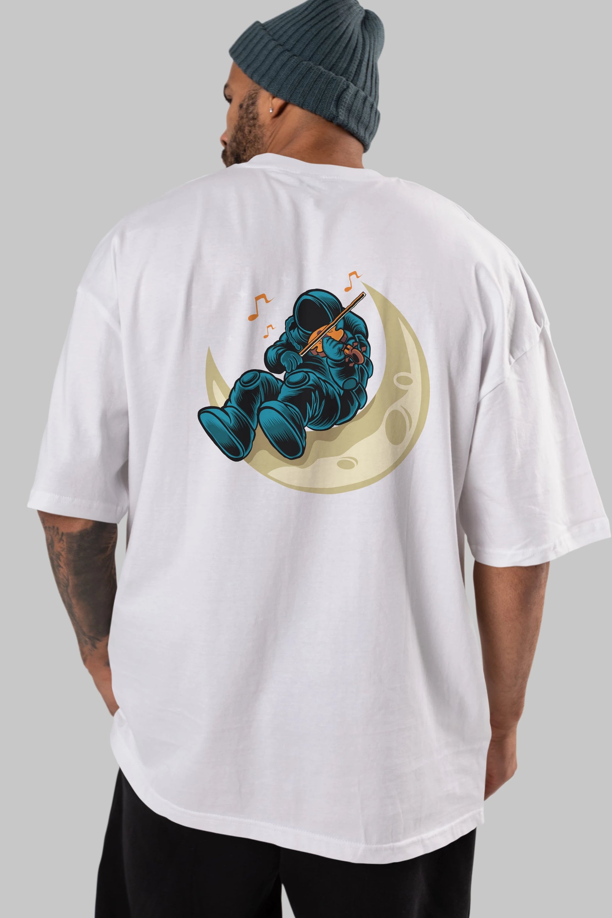 Playing Vionist in Space Arka Baskılı Oversize t-shirt Erkek Kadın Unisex