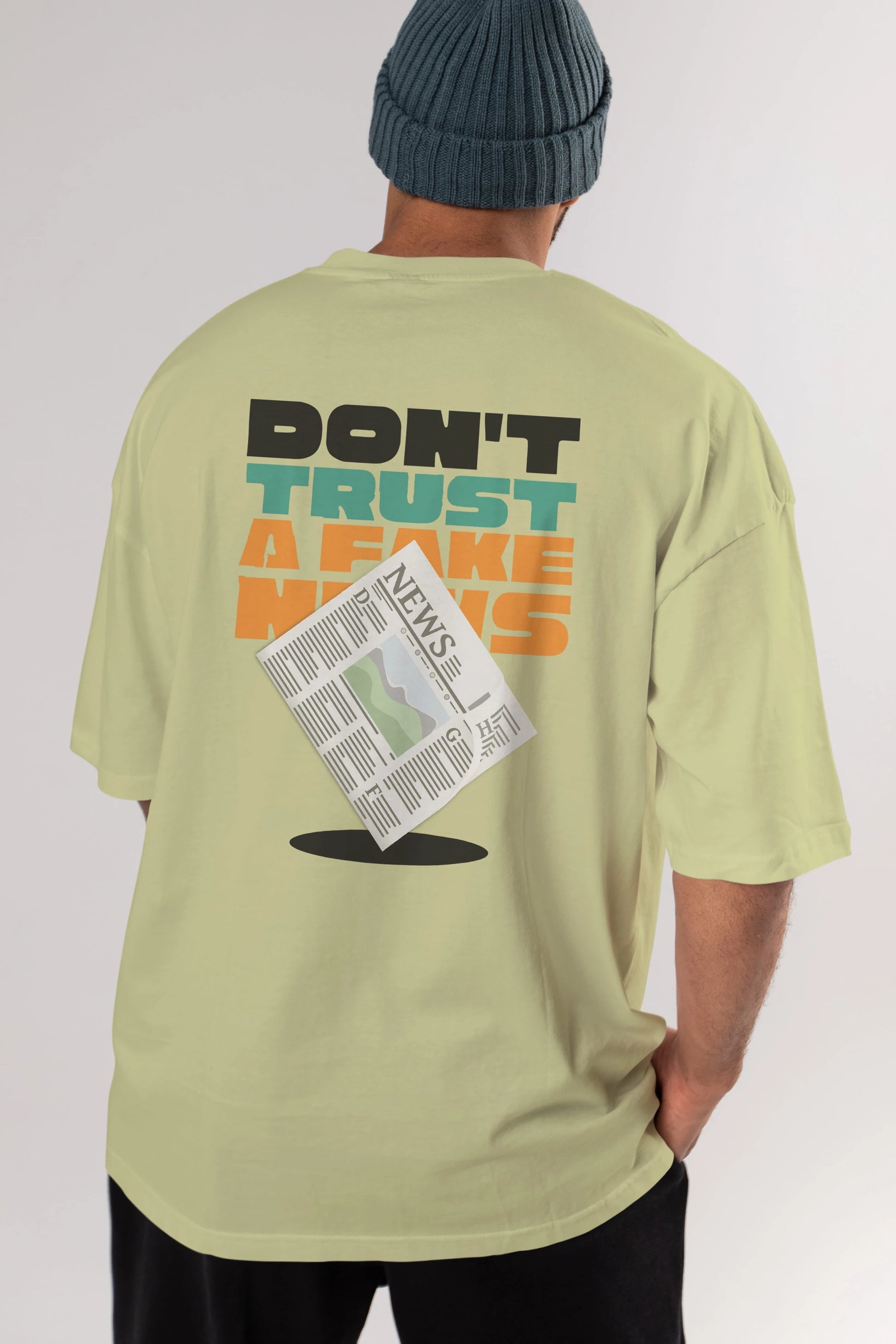 Dont Trust a Fake News Yazılı Arka Baskılı Oversize t-shirt Erkek Kadın Unisex