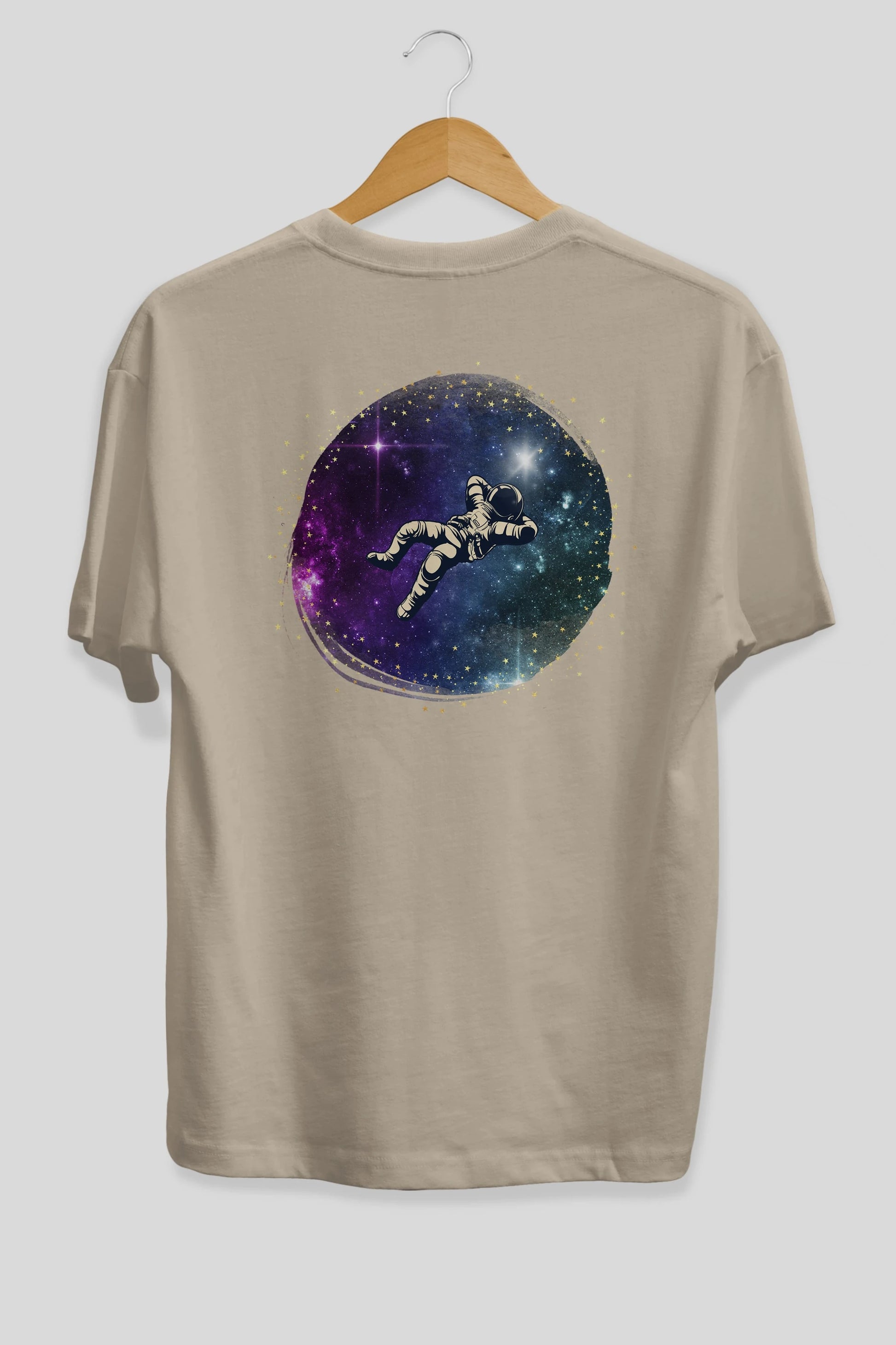 Astronaut in the Galaxy Arka Baskılı Oversize t-shirt Erkek Kadın Unisex