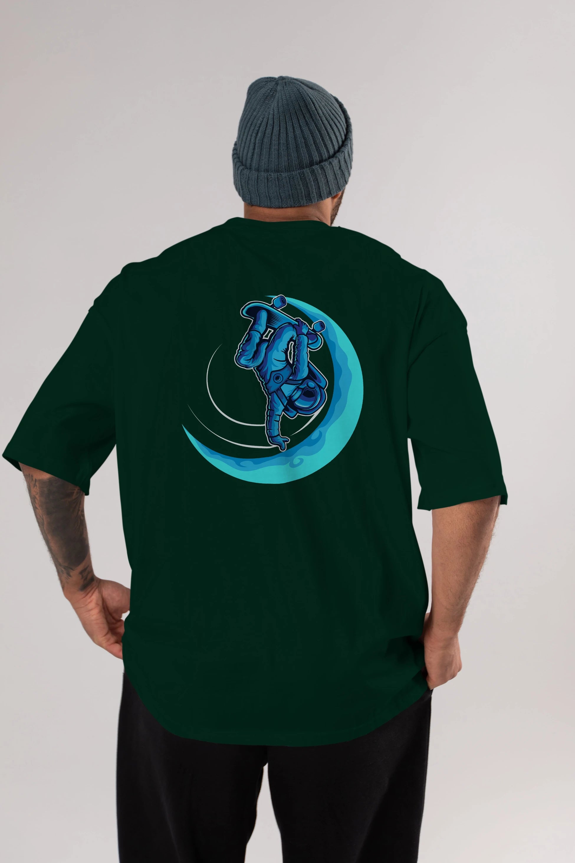 Skating on the moon Arka Baskılı Oversize t-shirt Erkek Kadın Unisex
