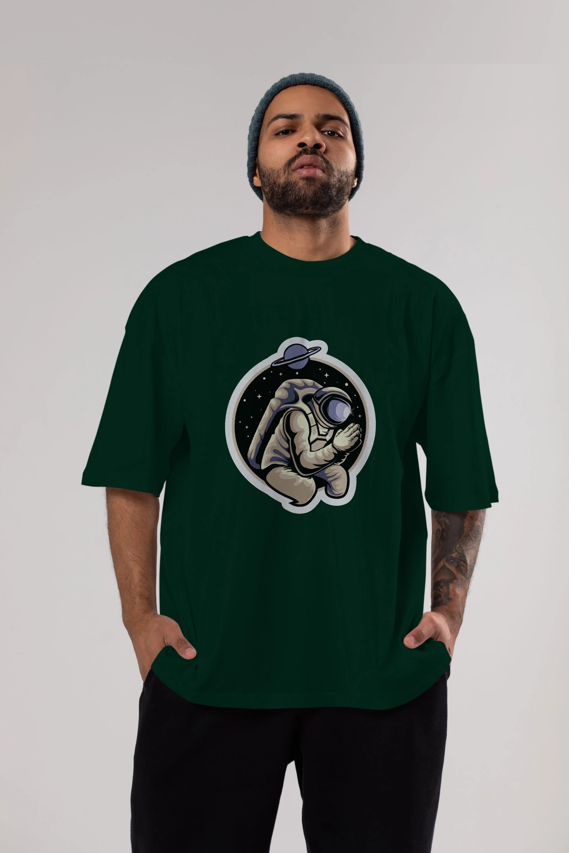 Astronaut Praying Sticker Ön Baskılı Oversize t-shirt Erkek Kadın Unisex