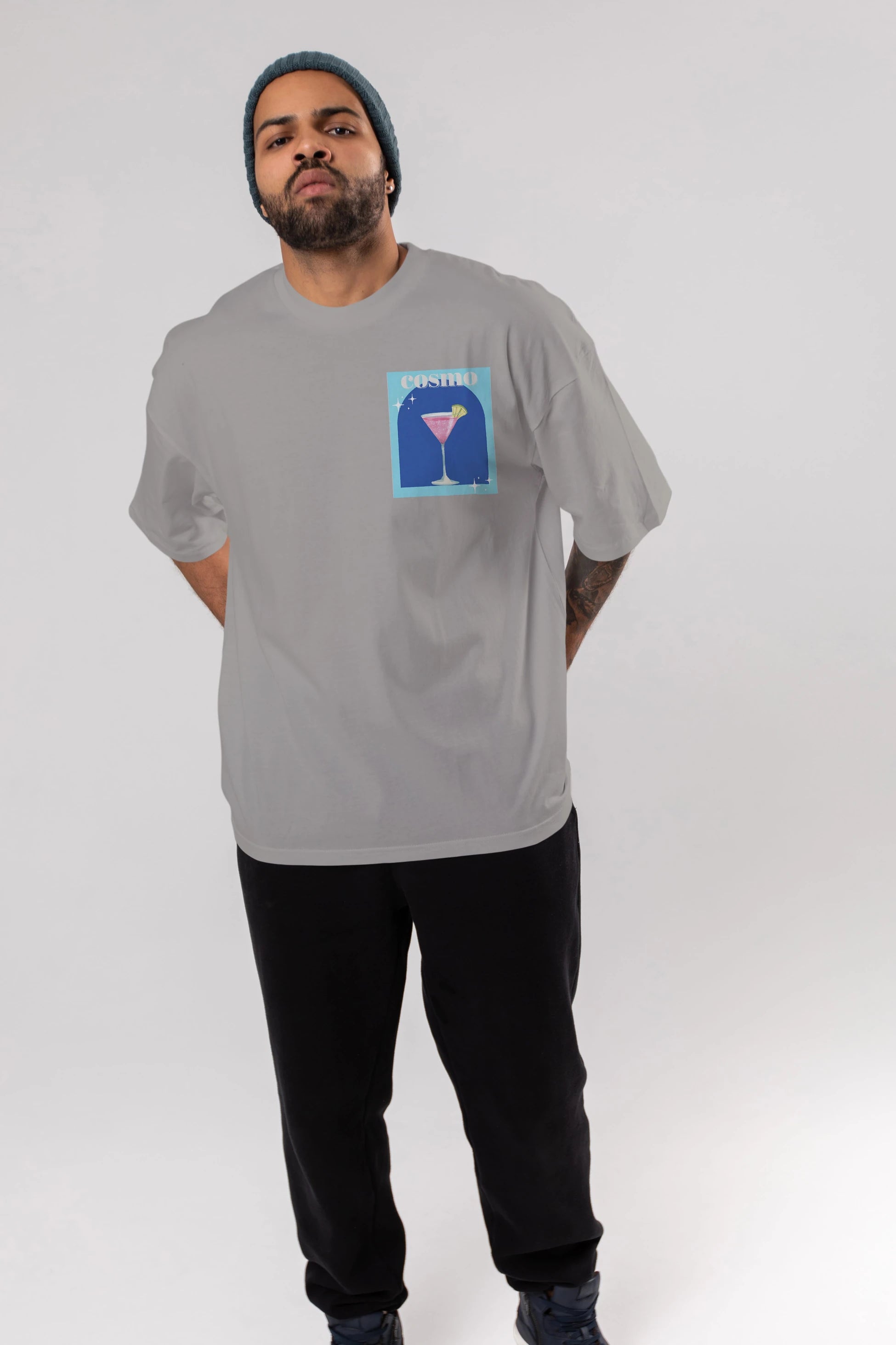 Cosmopolitan 2 Ön Sol Baskılı Oversize t-shirt Erkek Kadın Unisex %100 Pamuk Bisiklet Yaka tişort