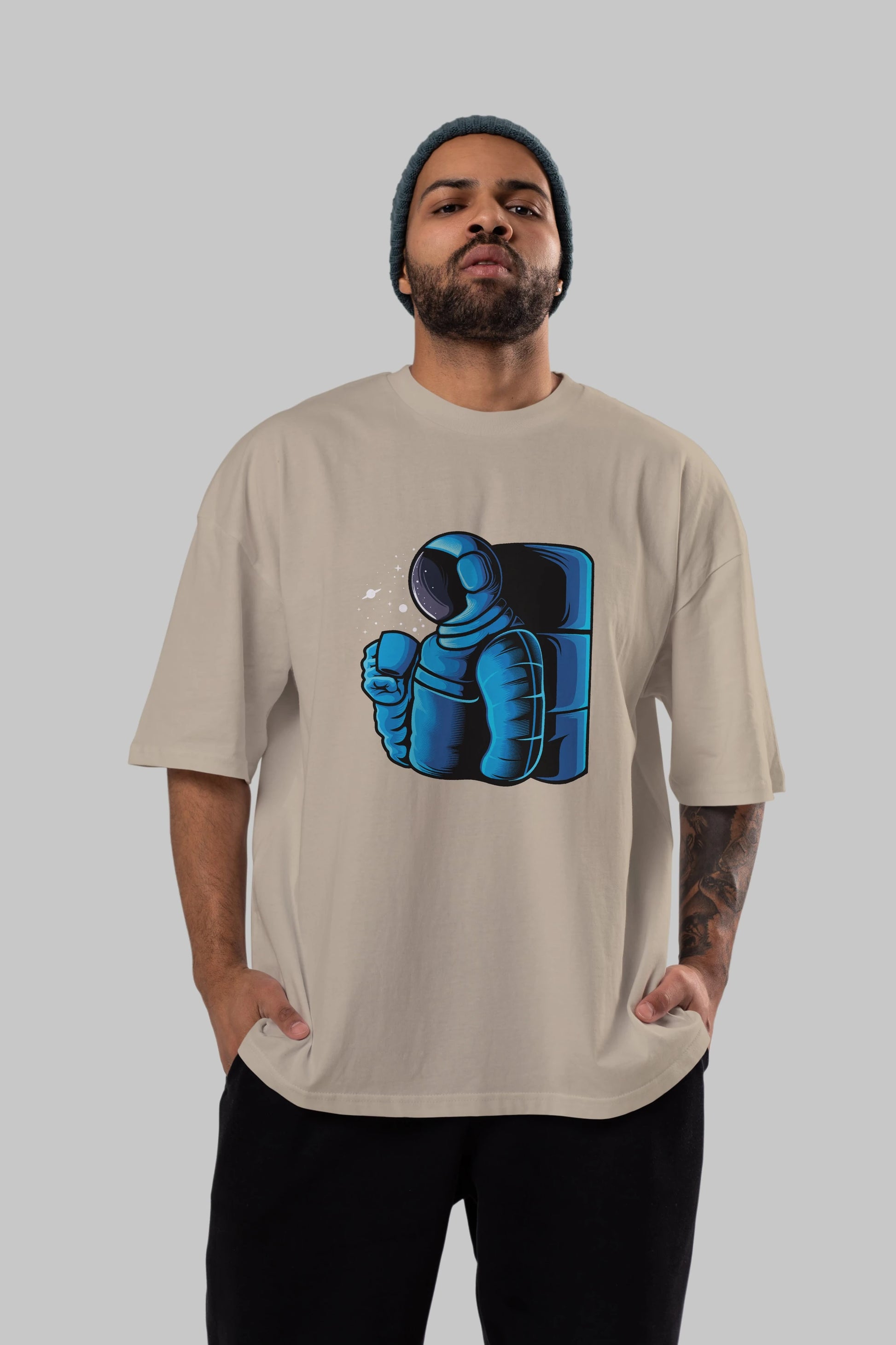 Drinking coffee in space Ön Baskılı Oversize t-shirt Erkek Kadın Unisex