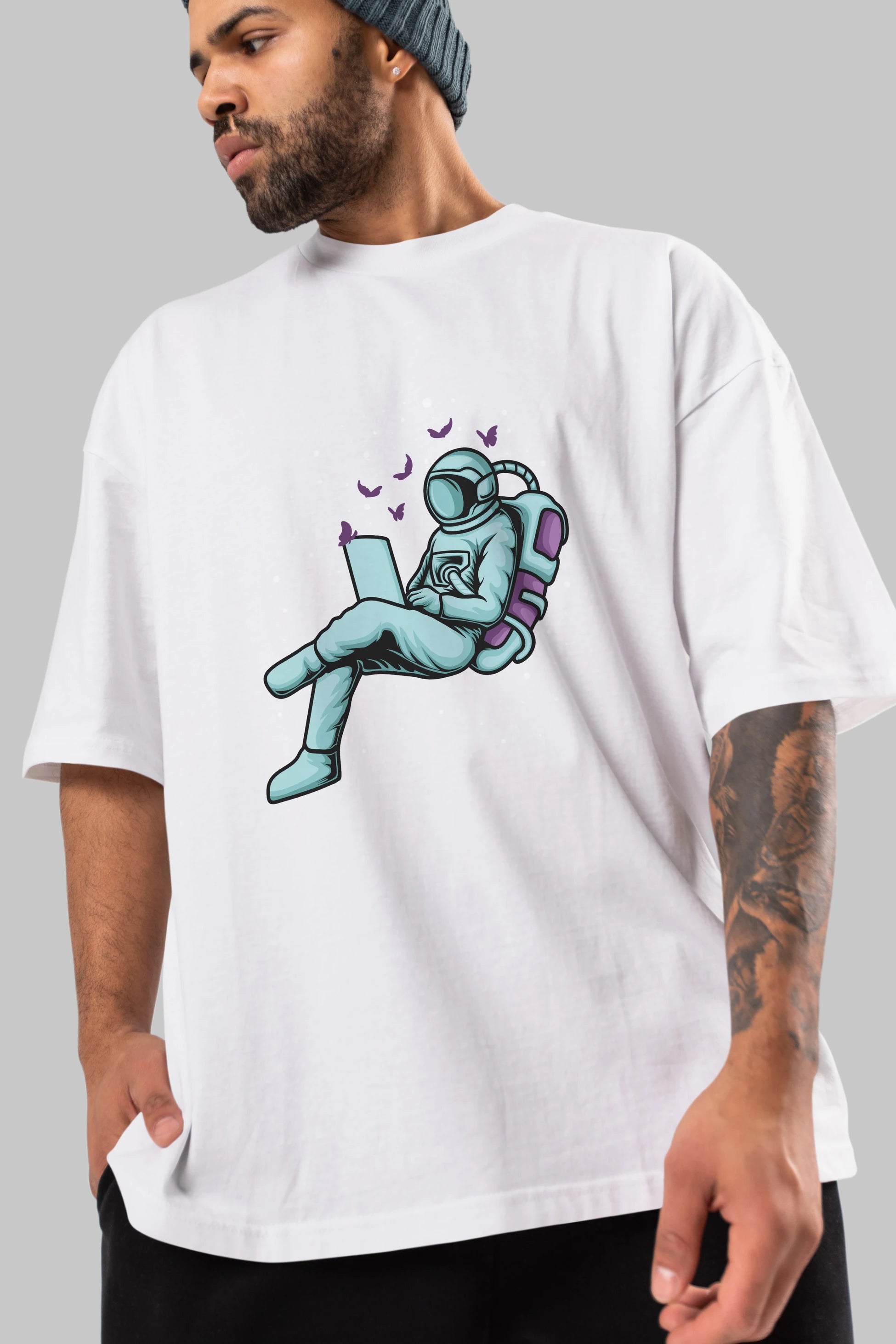 Work with Butterflies in Space Ön Baskılı Oversize t-shirt Erkek Kadın Unisex