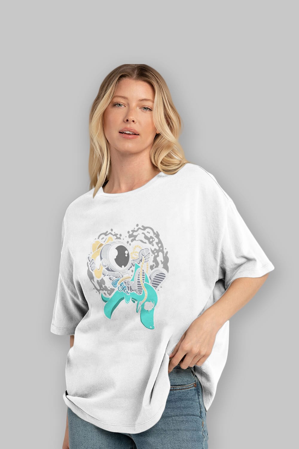 Astronaut Riding Shark Ön Baskılı Oversize t-shirt Erkek Kadın Unisex