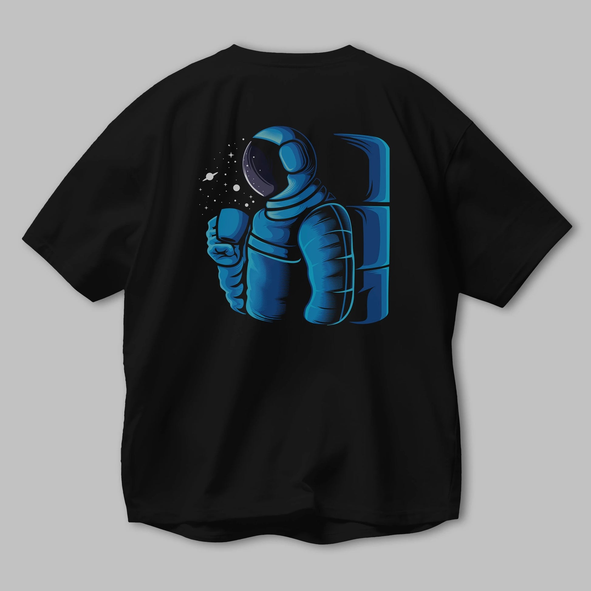 Drinking coffee in space Arka Baskılı Oversize t-shirt Erkek Kadın Unisex