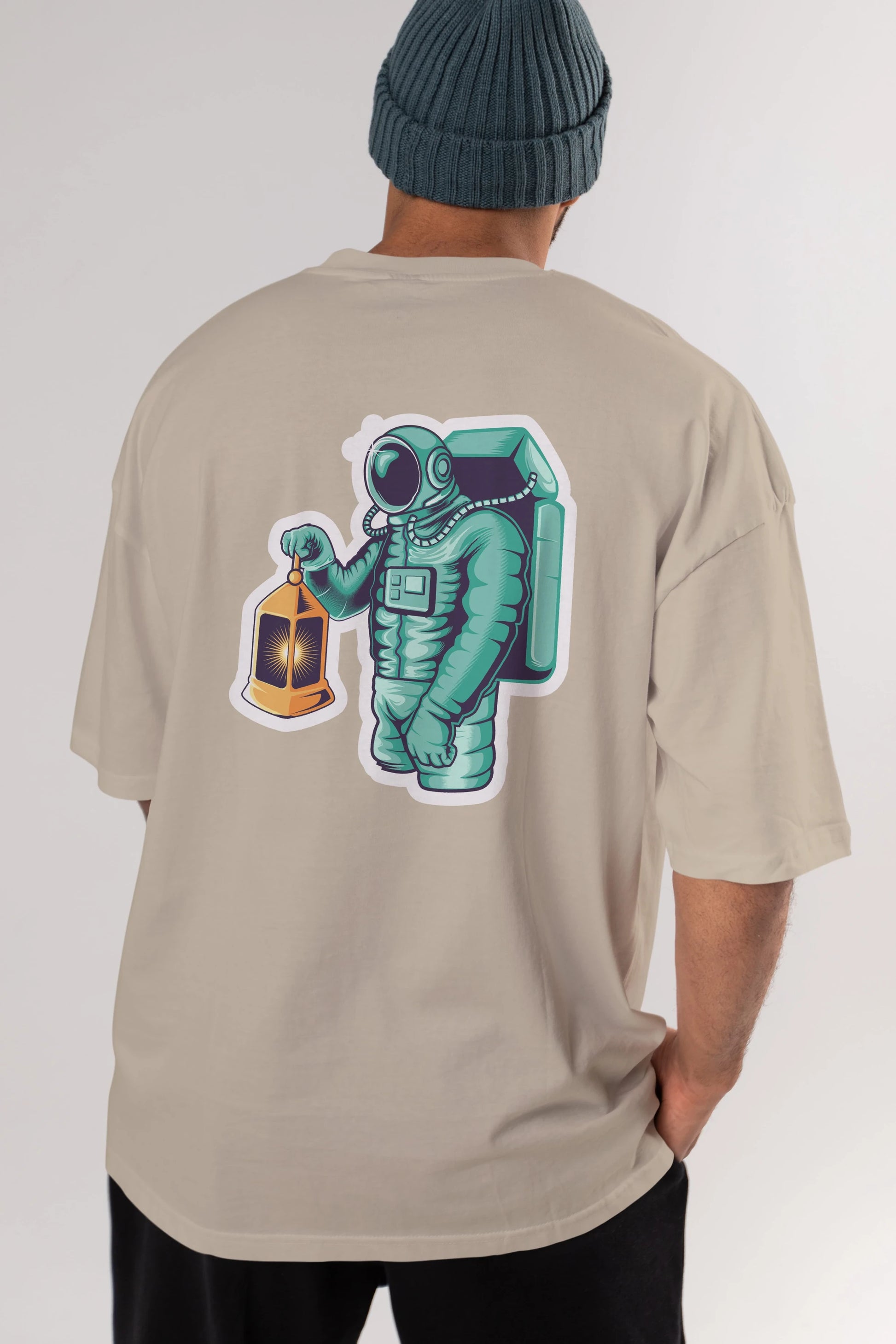 Astronaut Lantern Sticker Arka Baskılı Oversize t-shirt Erkek Kadın Unisex