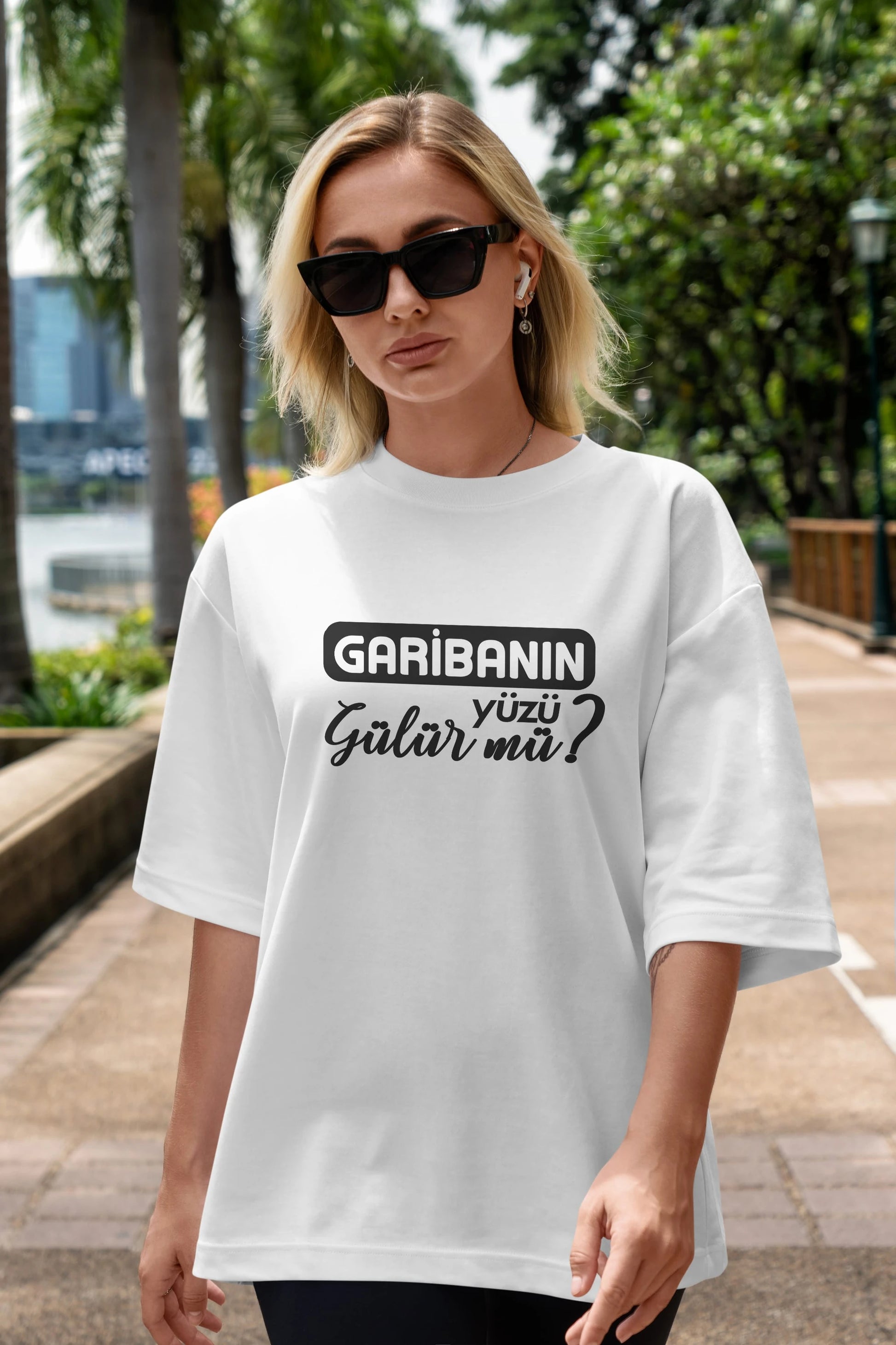 Garibanın Yüzü Gülür Mü Ön Baskılı Oversize t-shirt %100 pamuk Erkek Kadın Unisex