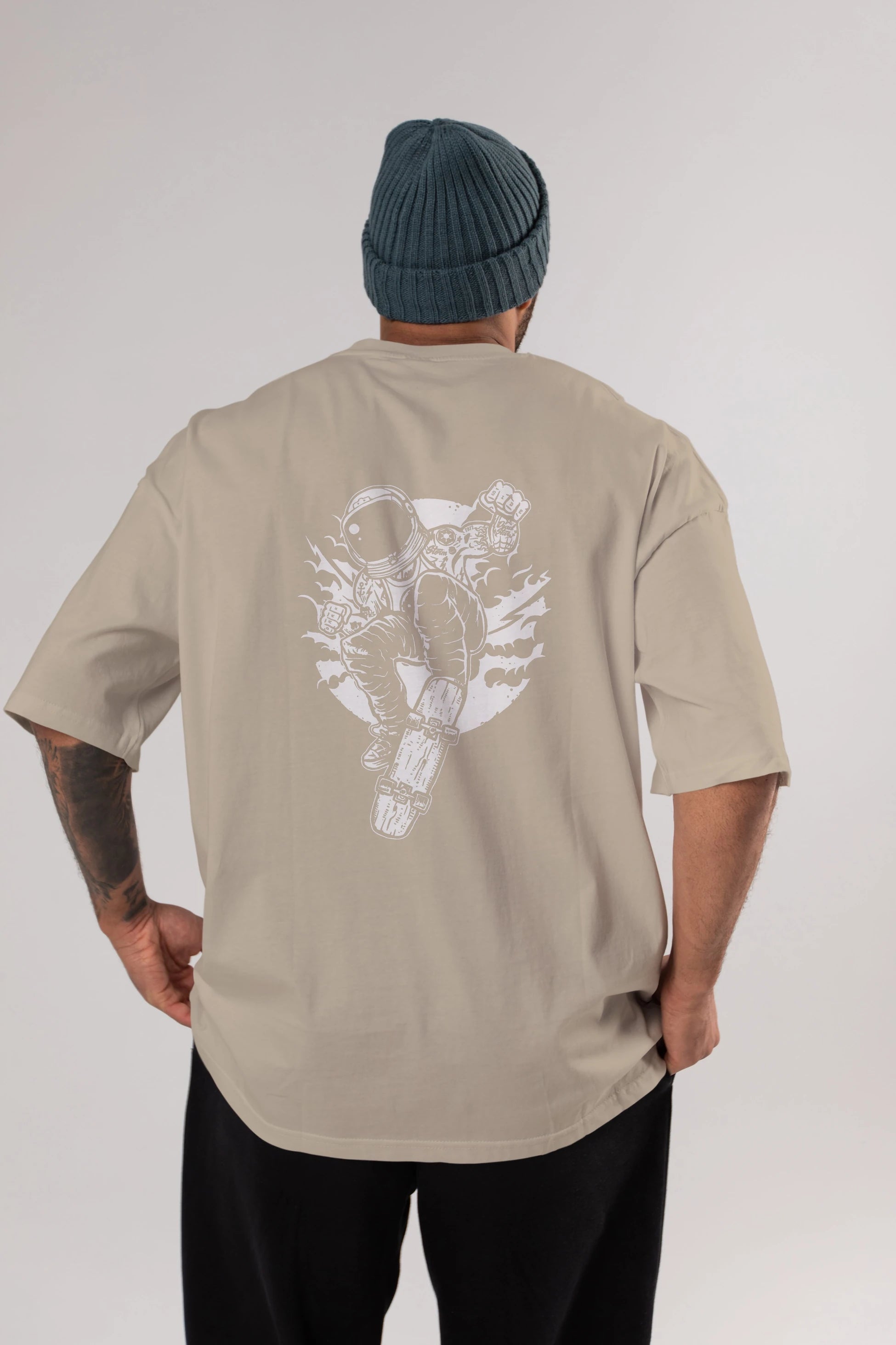 Space Skater Arka Baskılı Oversize t-shirt Erkek Kadın Unisex %100 Pamuk