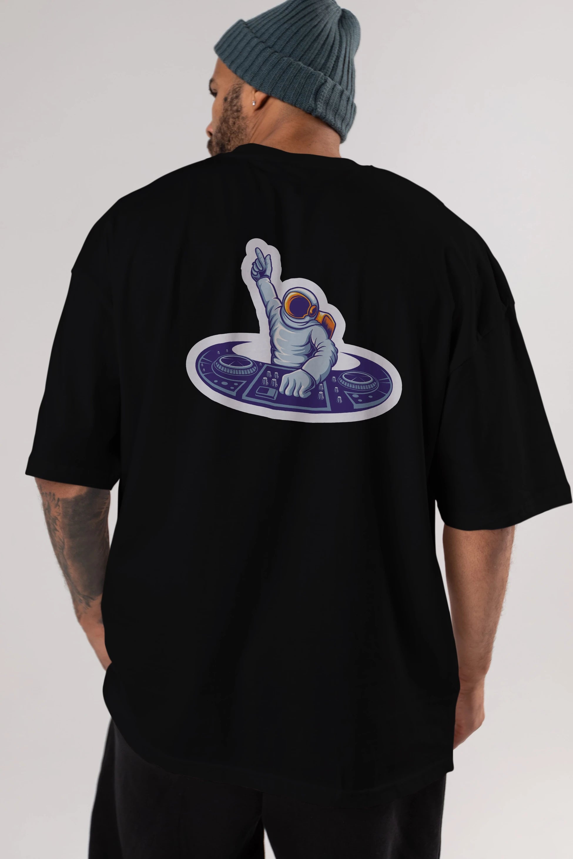 Astronaut Disk Jockey Party Sticker Arka Baskılı Oversize t-shirt Erkek Kadın Unisex