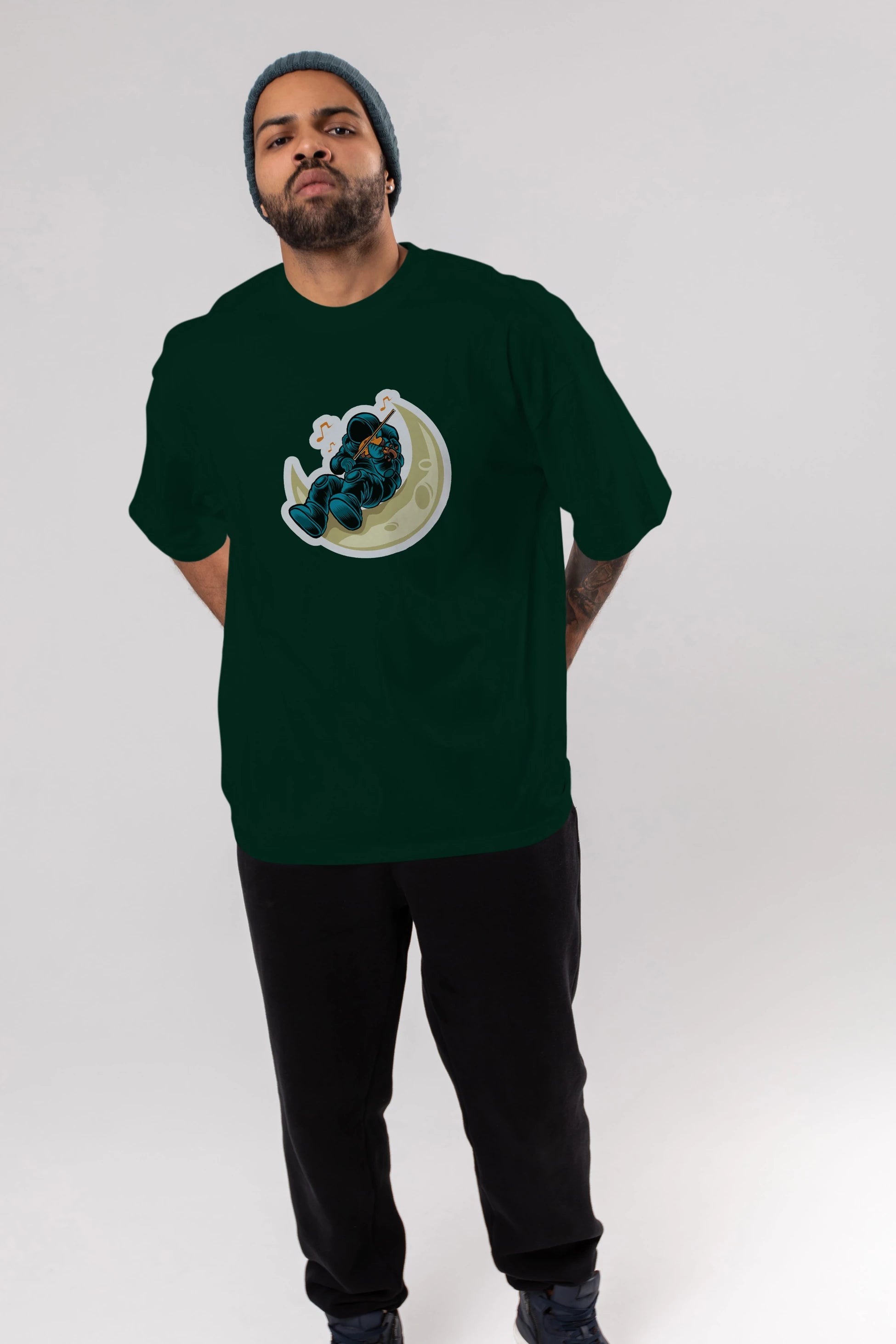 Playing Vionist in Space Sticker Ön Baskılı Oversize t-shirt Erkek Kadın Unisex