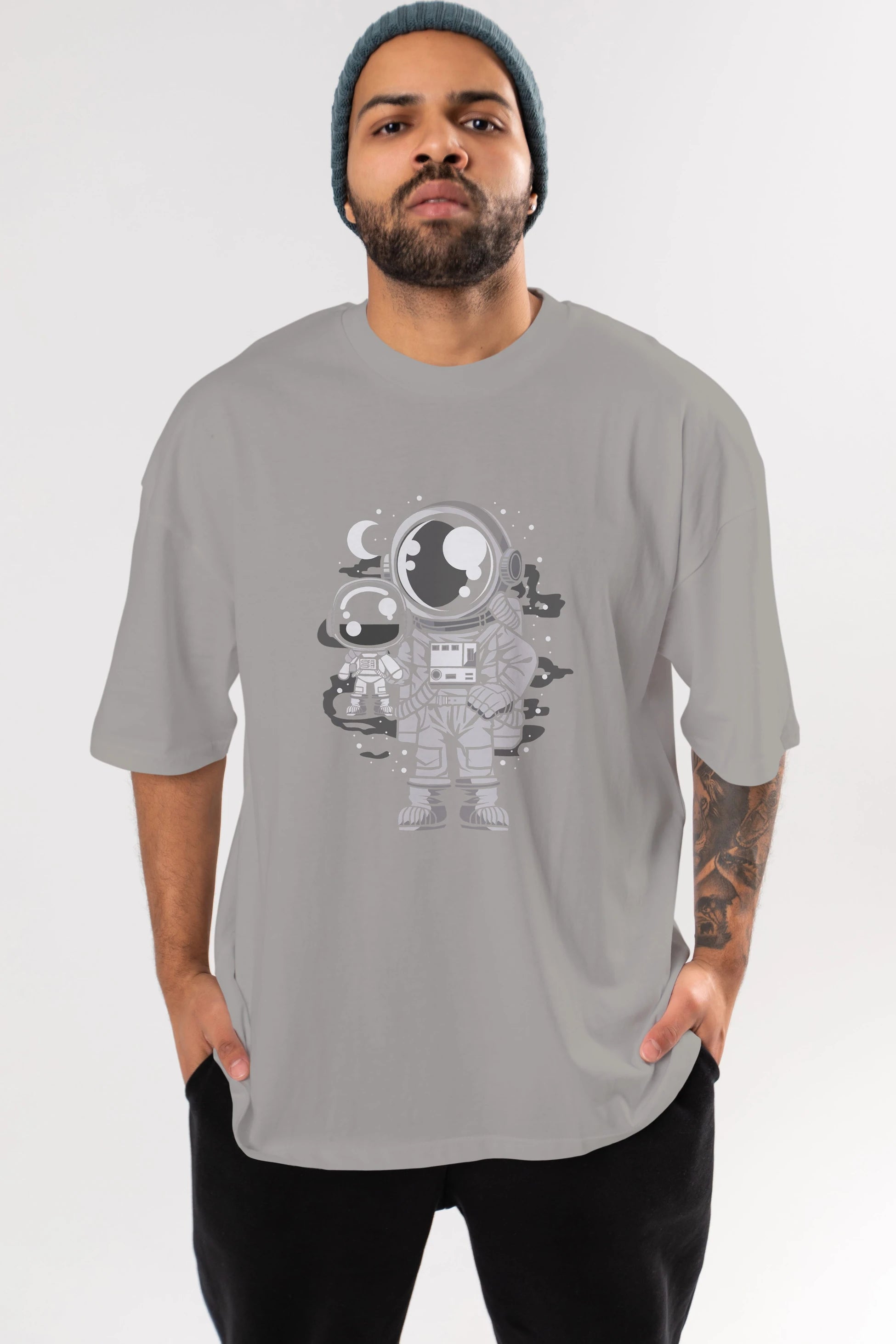 Astronaut And His Doll Ön Baskılı Oversize t-shirt Erkek Kadın Unisex
