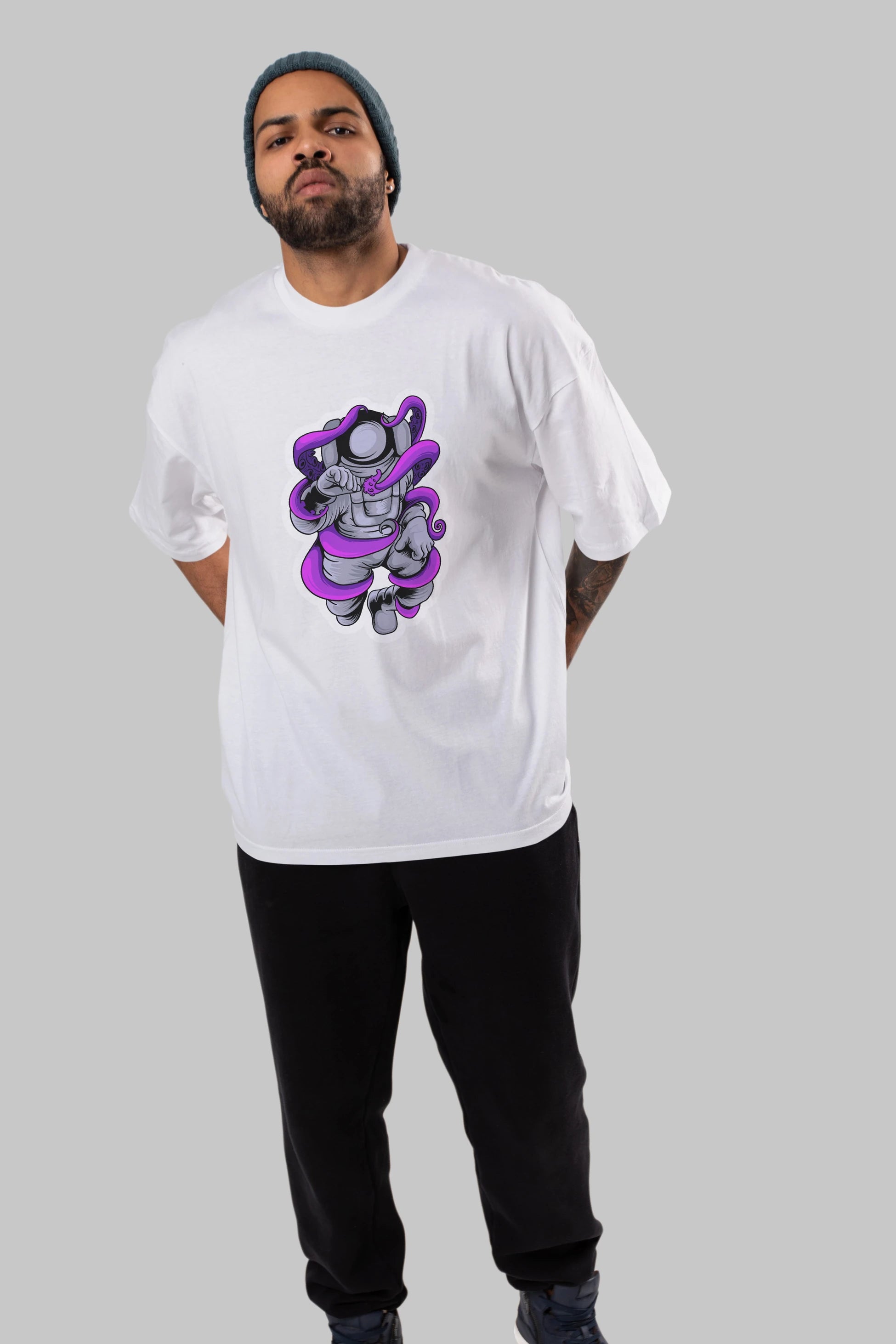 Astronaut fighting octopus sticker Ön Baskılı Oversize t-shirt Erkek Kadın Unisex