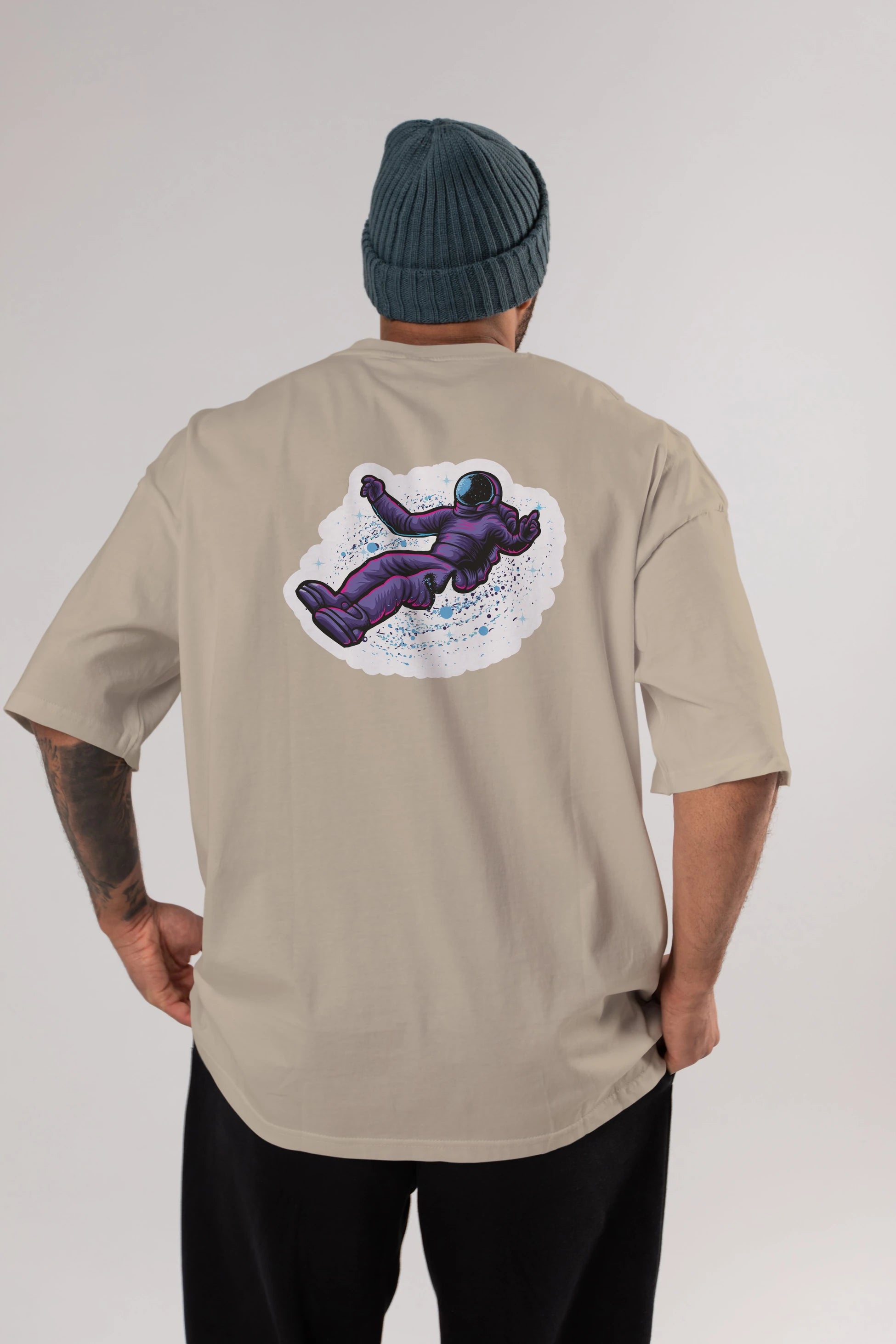 Having fun in outer space sticker Arka Baskılı Oversize t-shirt Erkek Kadın Unisex