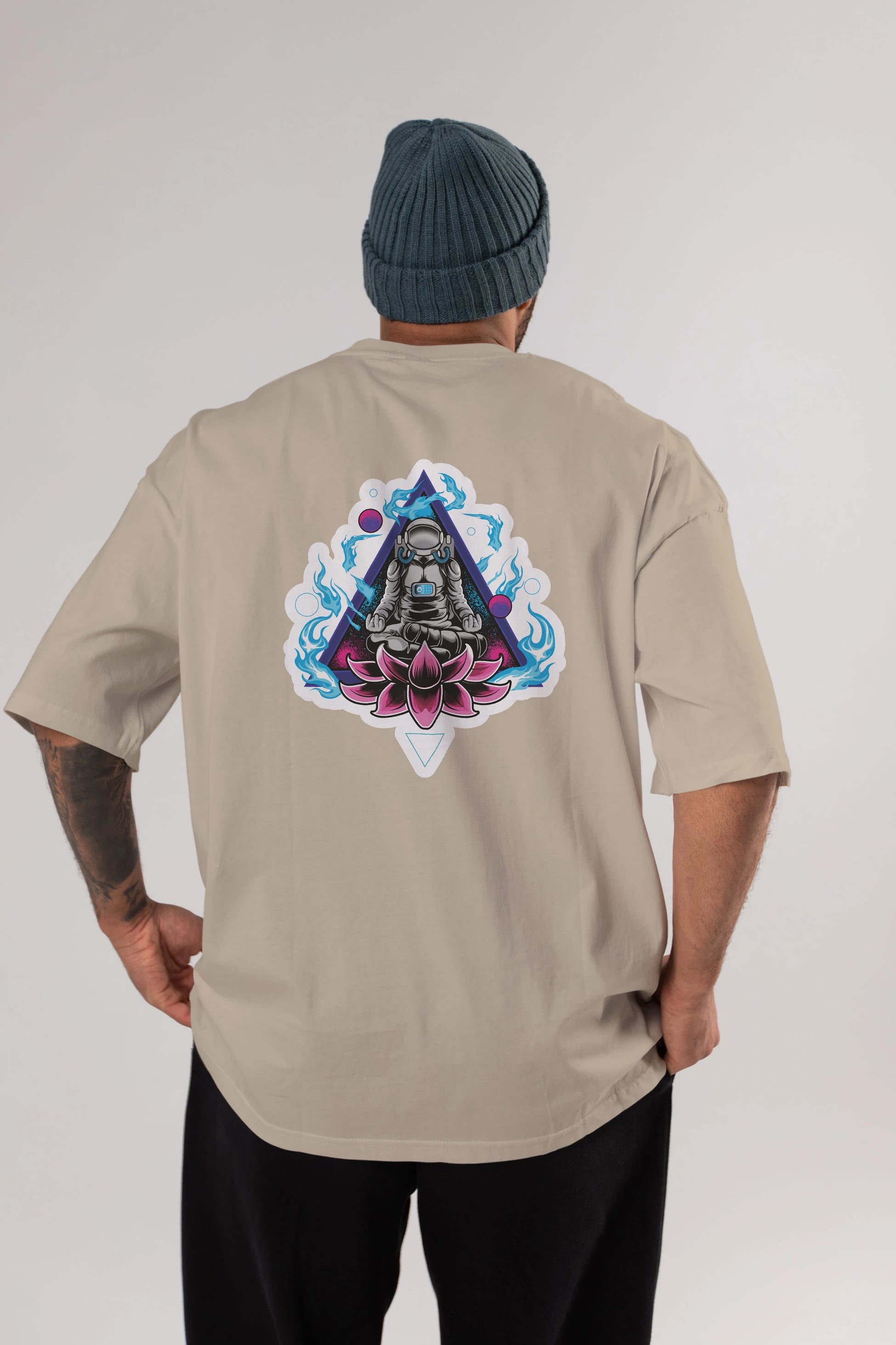 Astronaut Meditation Sticker Arka Baskılı Oversize t-shirt Erkek Kadın Unisex