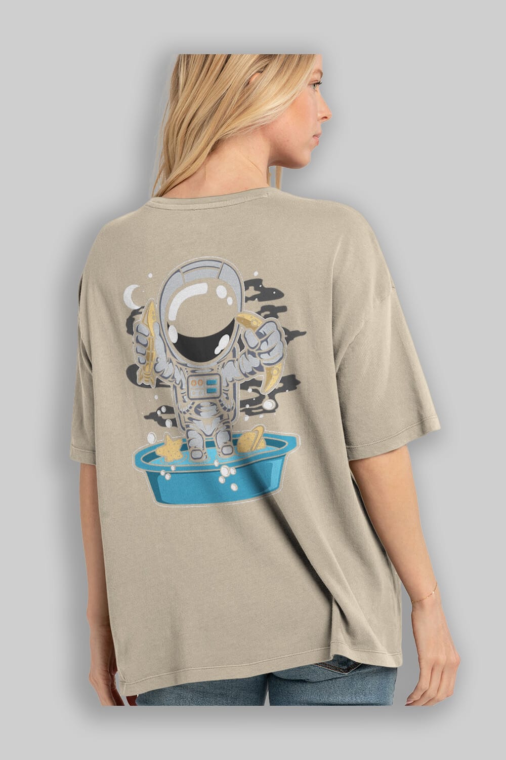 Astronaut Bath Tub Arka Baskılı Oversize t-shirt Erkek Kadın Unisex